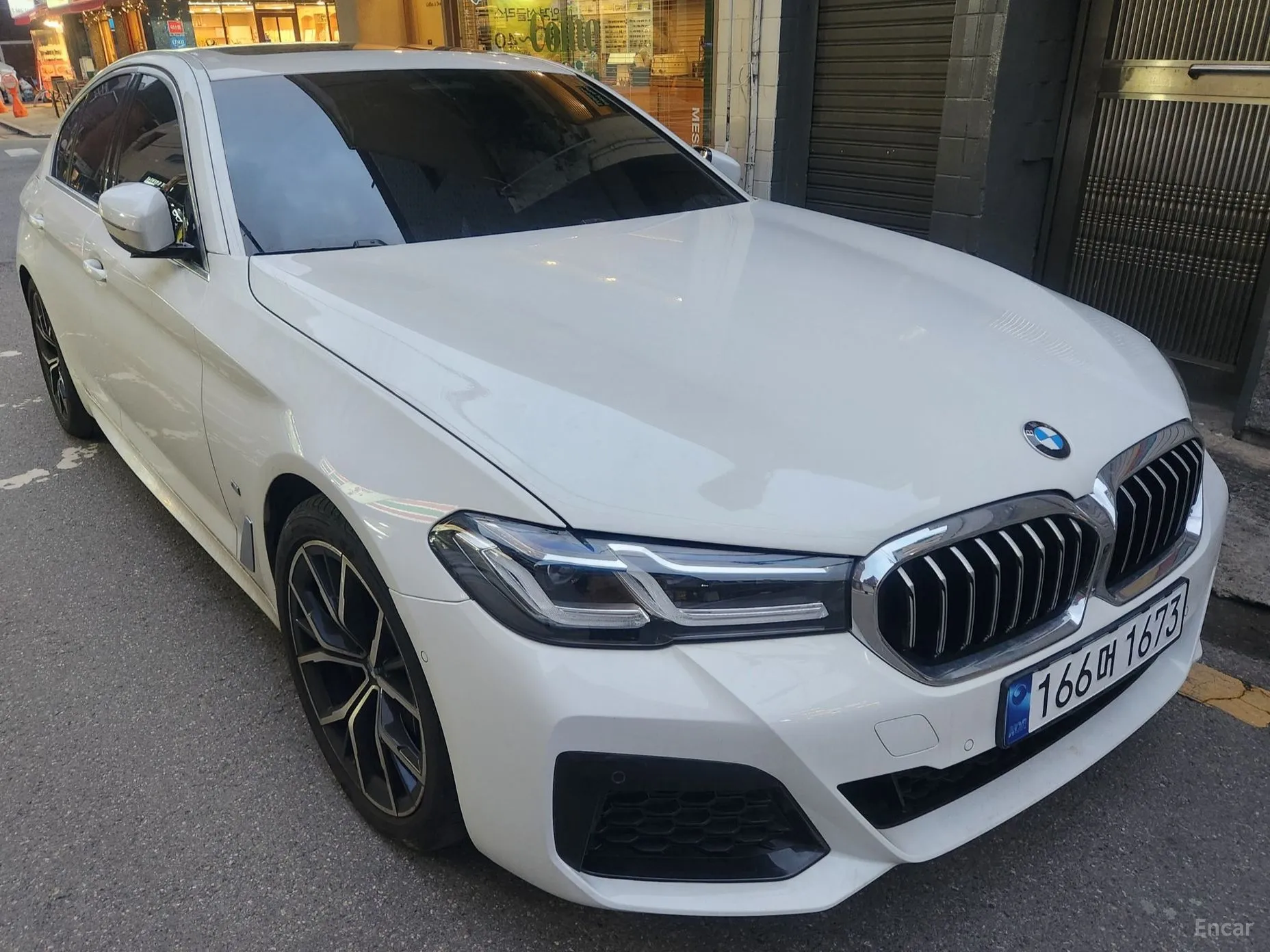 BMW 5 Series (G30)