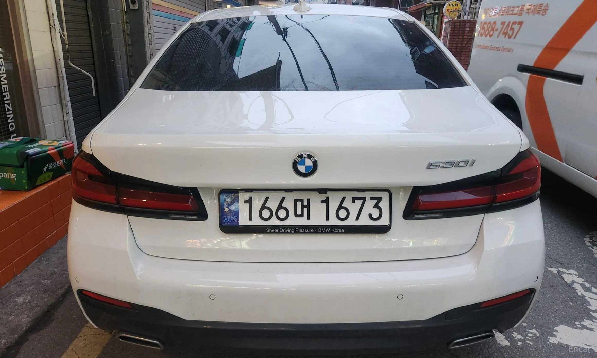 BMW 5 Series (G30) превью 4