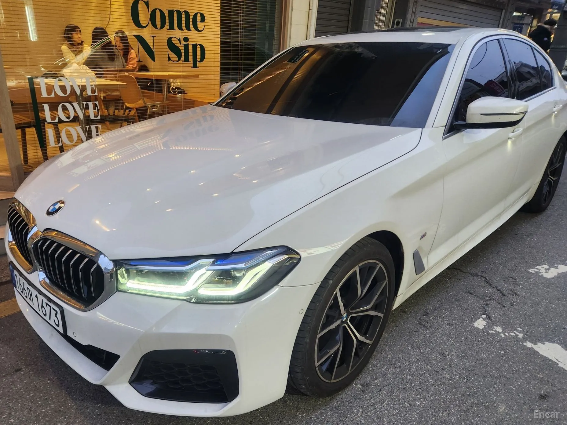 BMW 5 Series (G30) превью 6