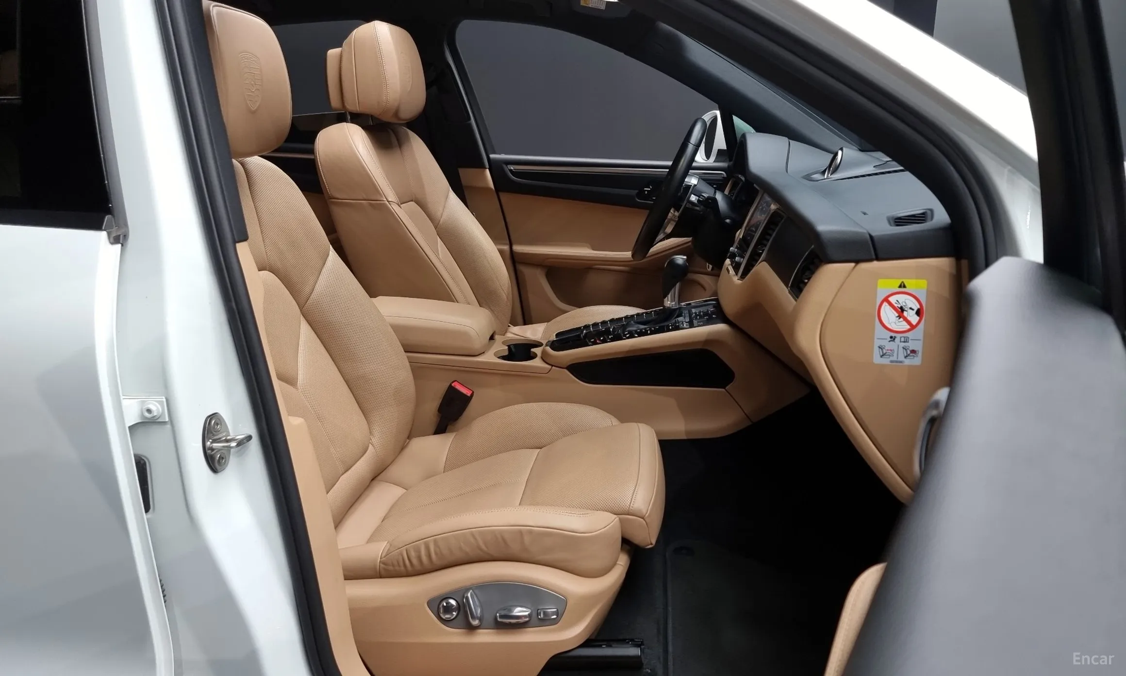 Porsche Macan превью 11
