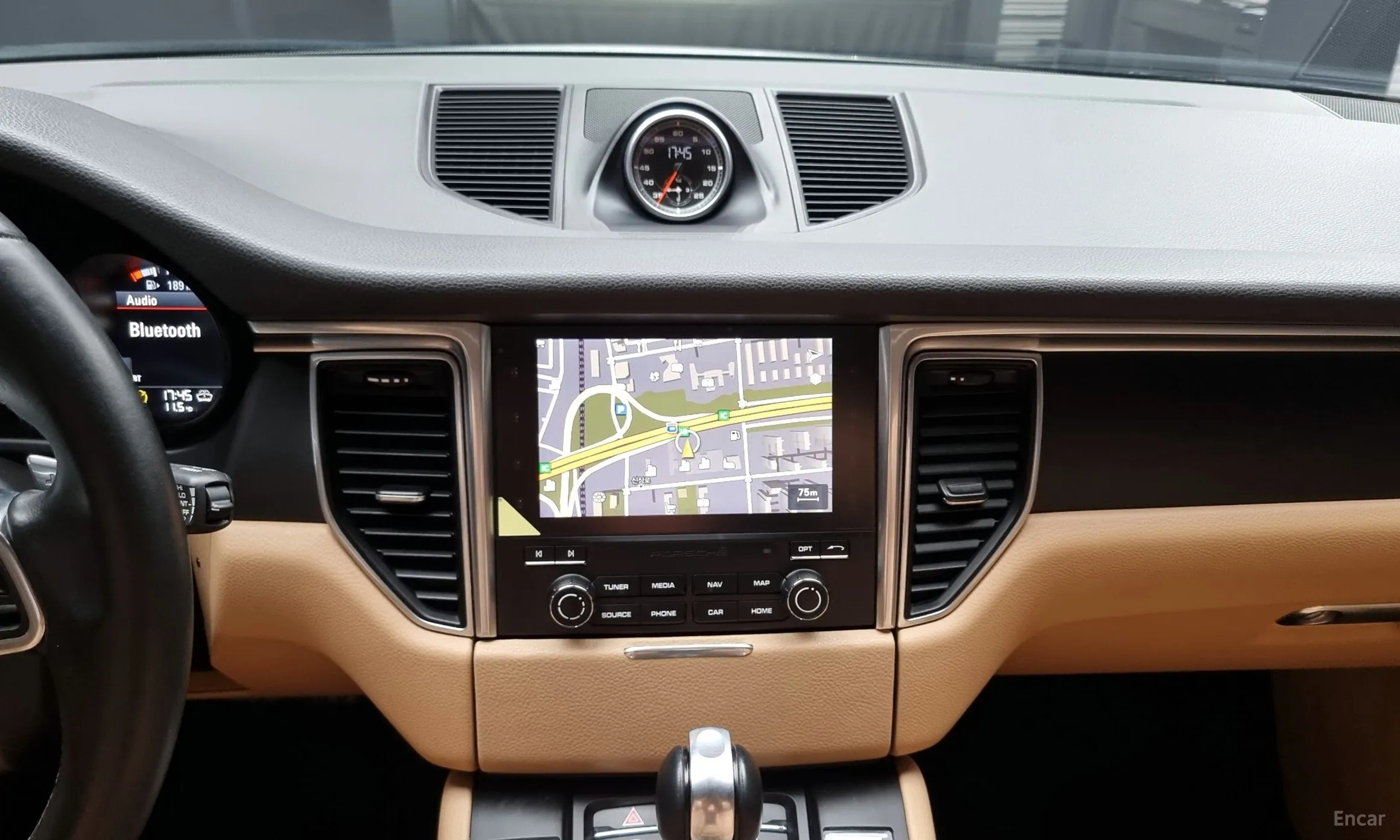 Porsche Macan превью 14
