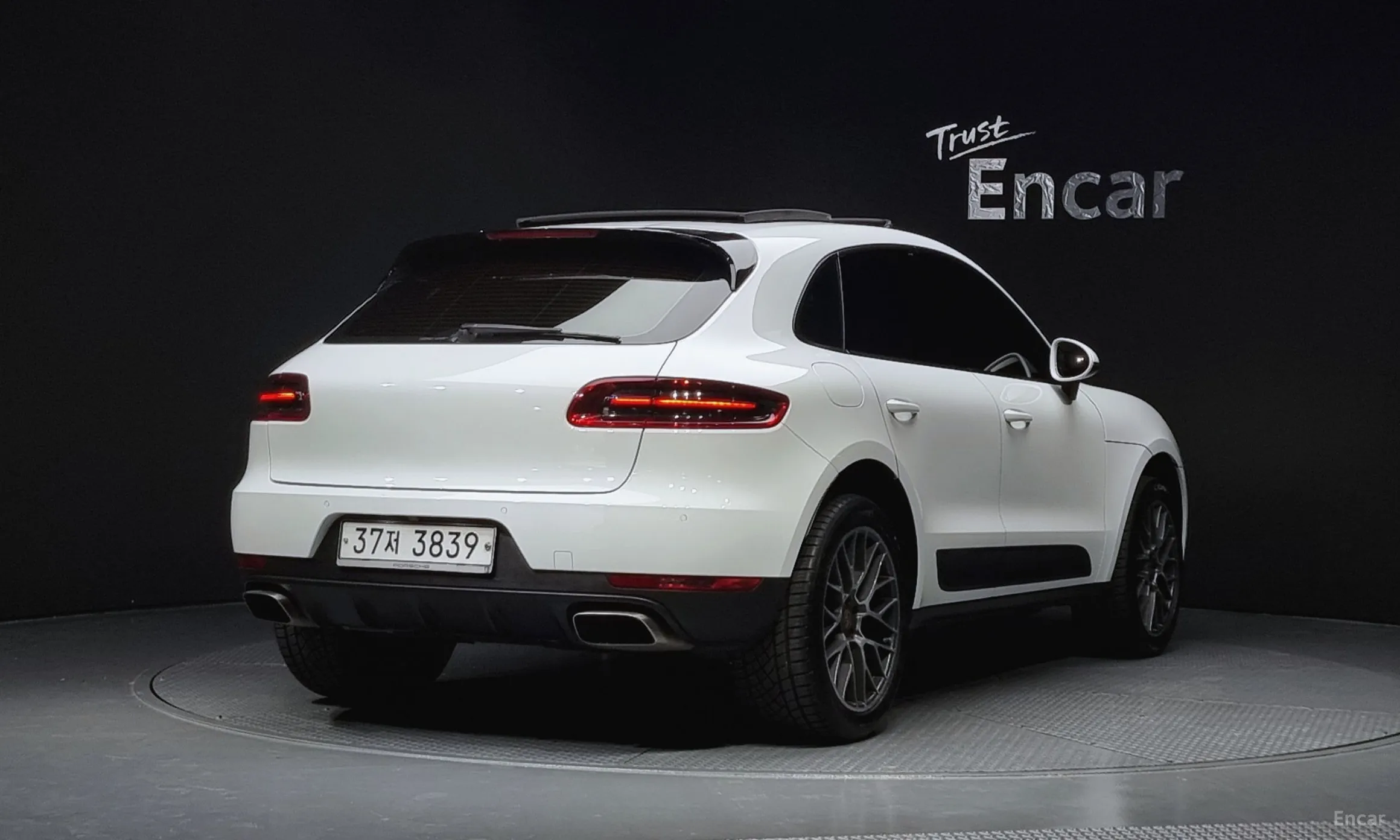 Porsche Macan превью 2
