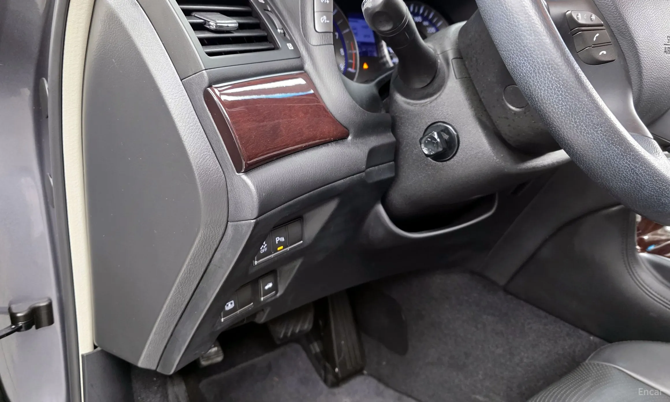 Infiniti Q70 превью 17