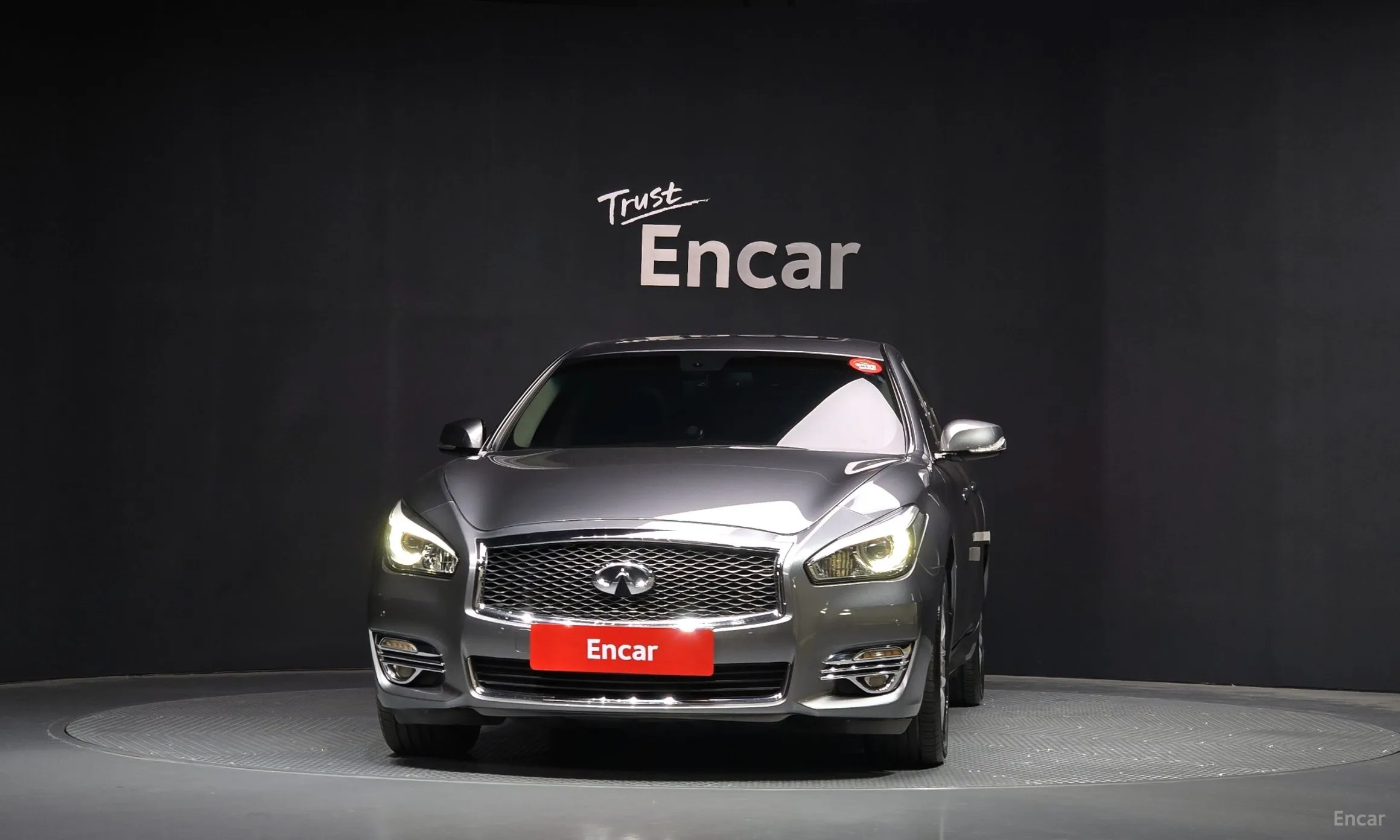 Infiniti Q70 превью 3