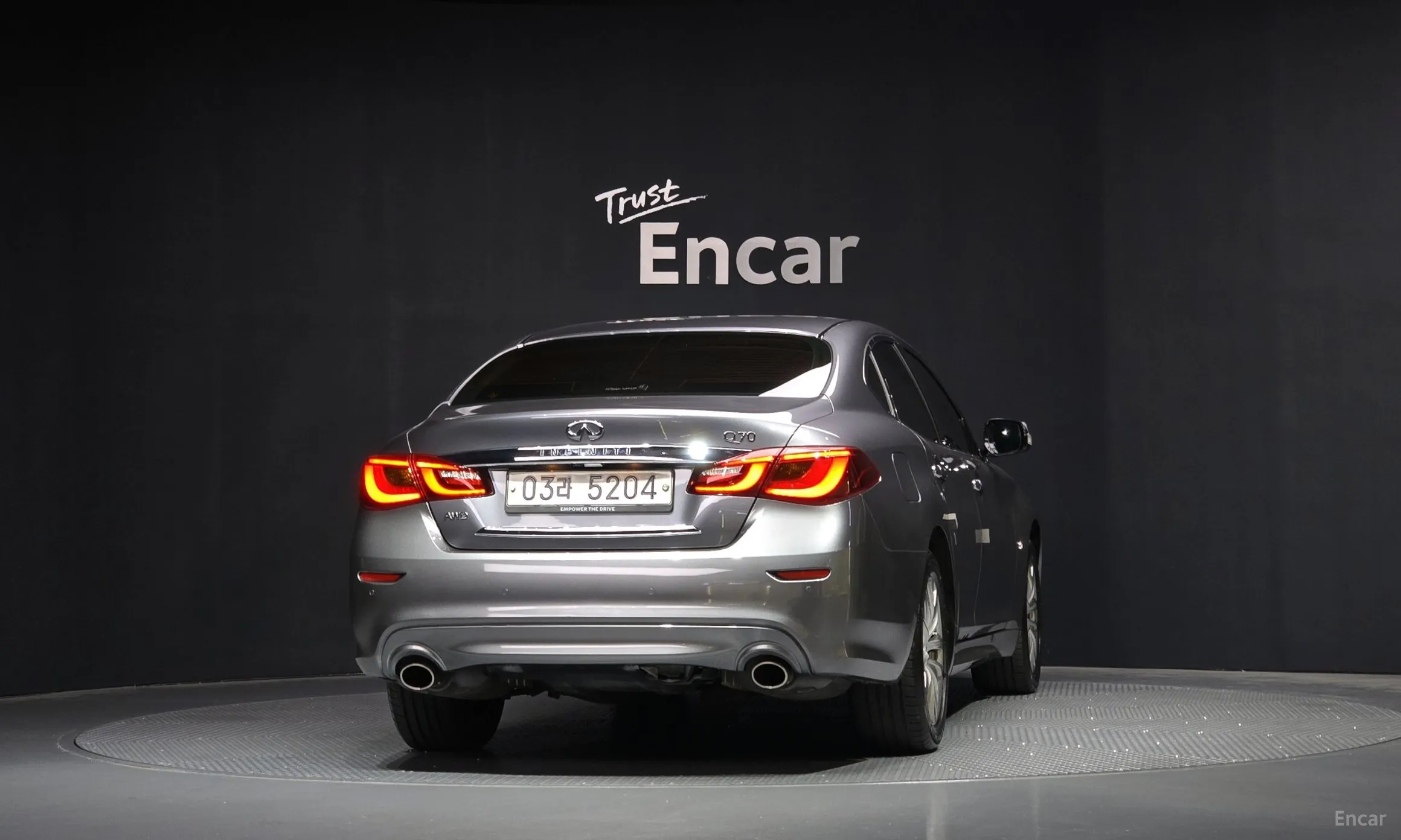 Infiniti Q70 превью 4