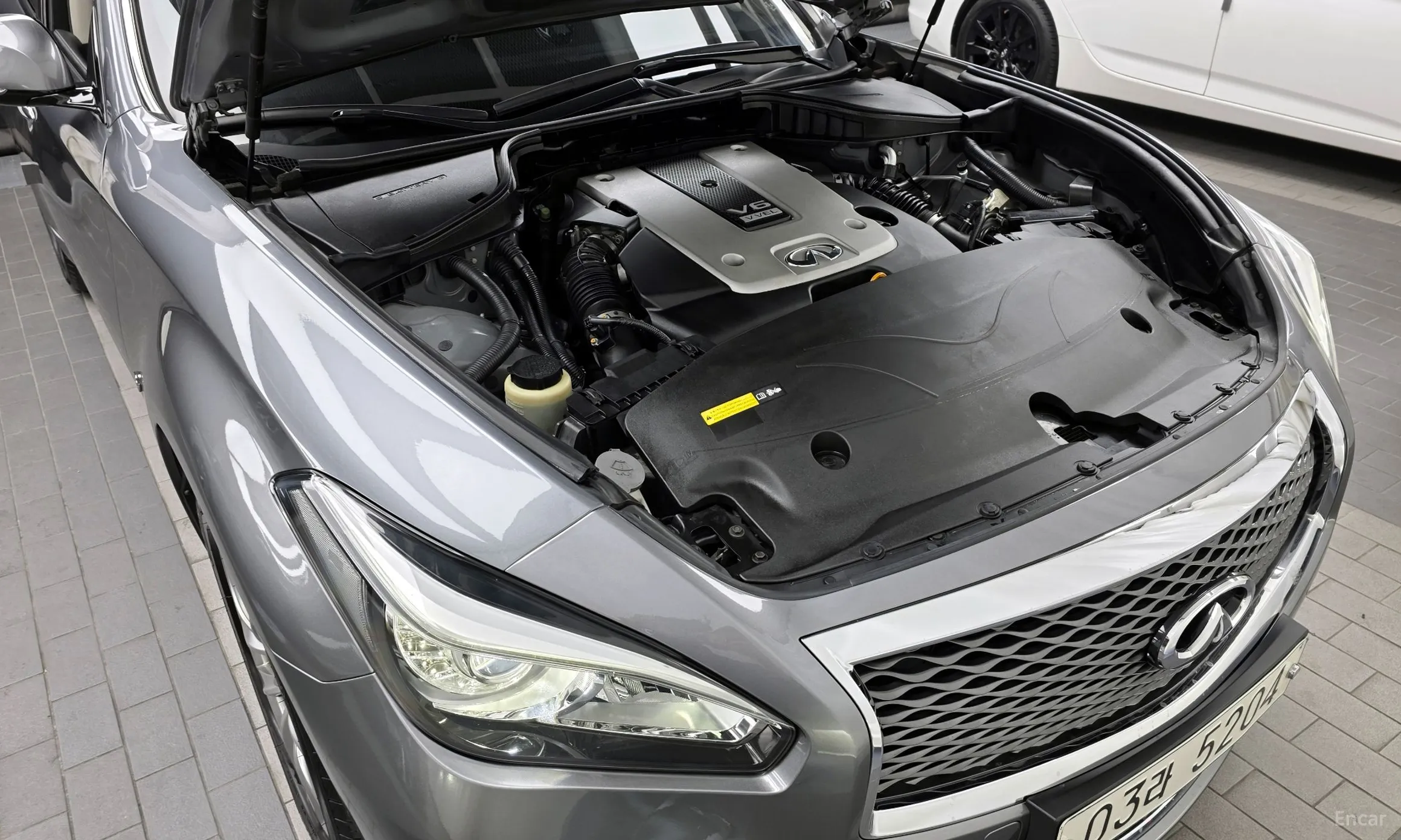 Infiniti Q70 превью 6