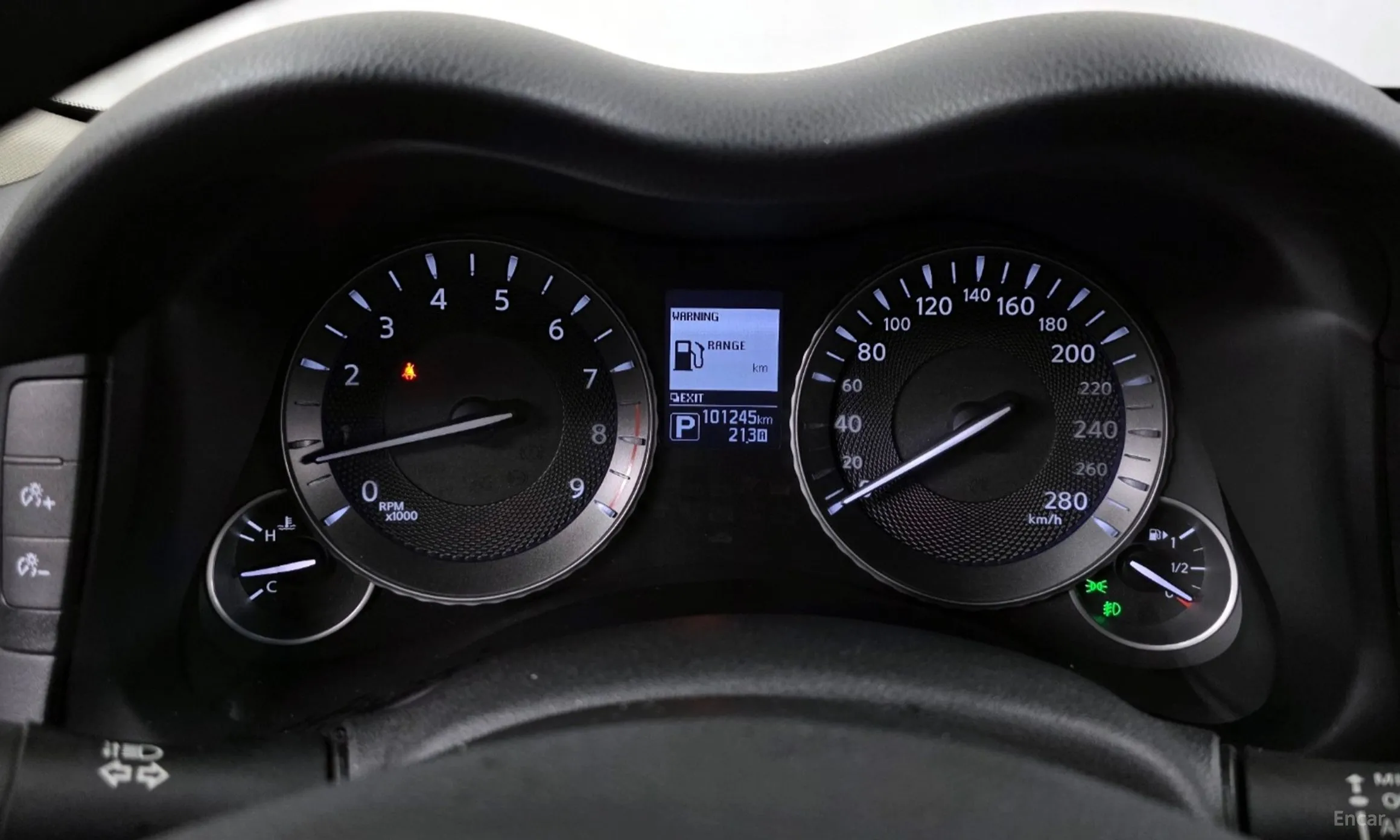 Infiniti Q70 превью 8