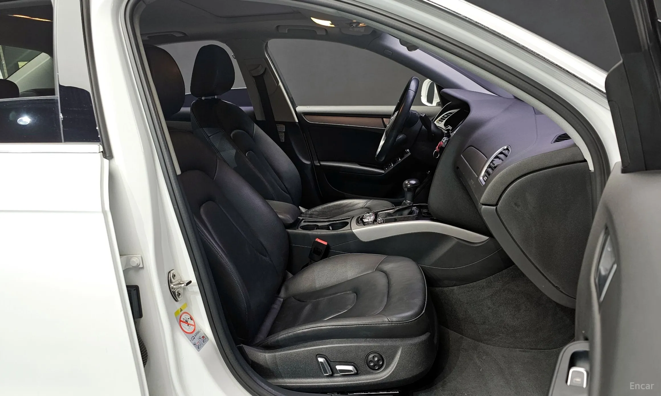 Audi New A4 превью 10