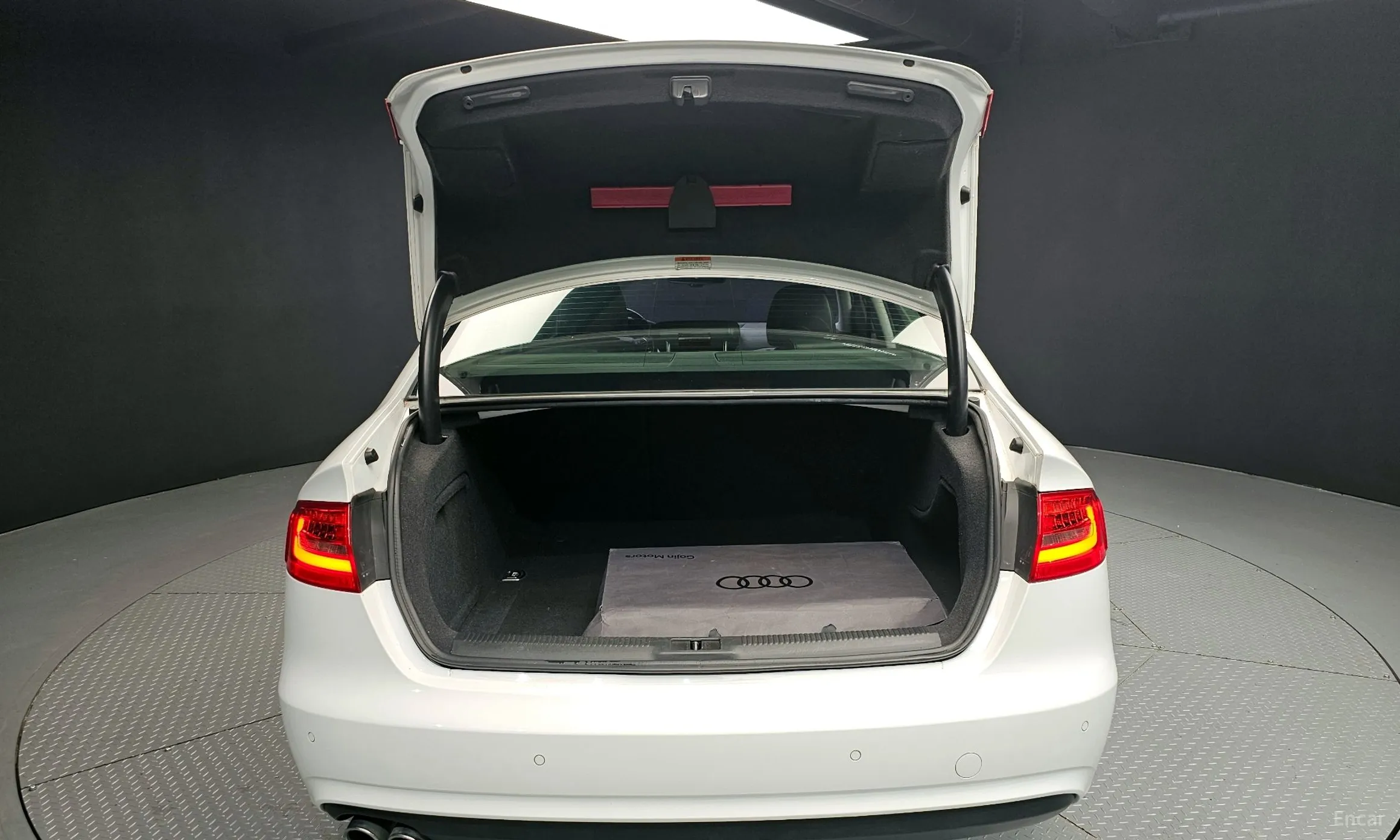 Audi New A4 превью 20