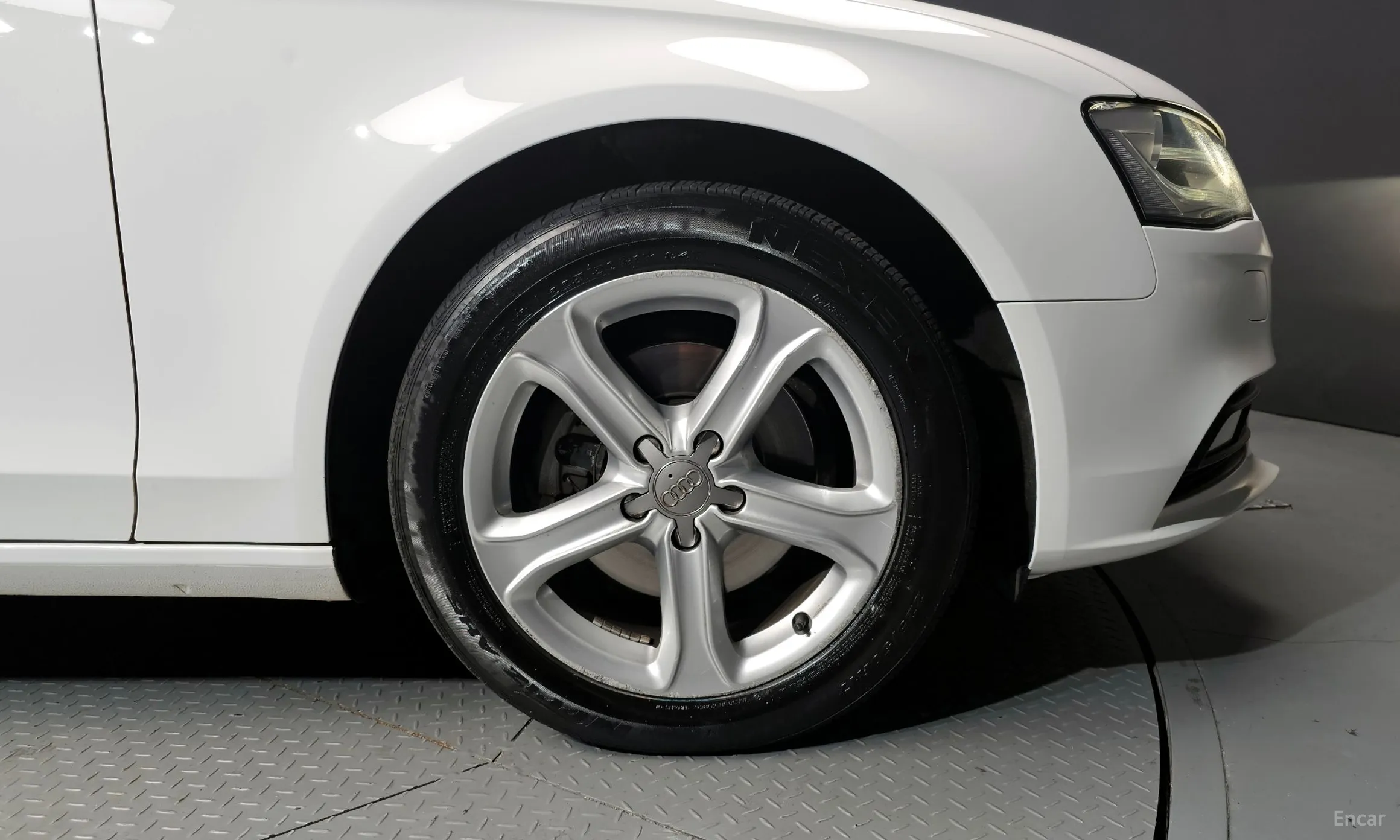 Audi New A4 превью 5