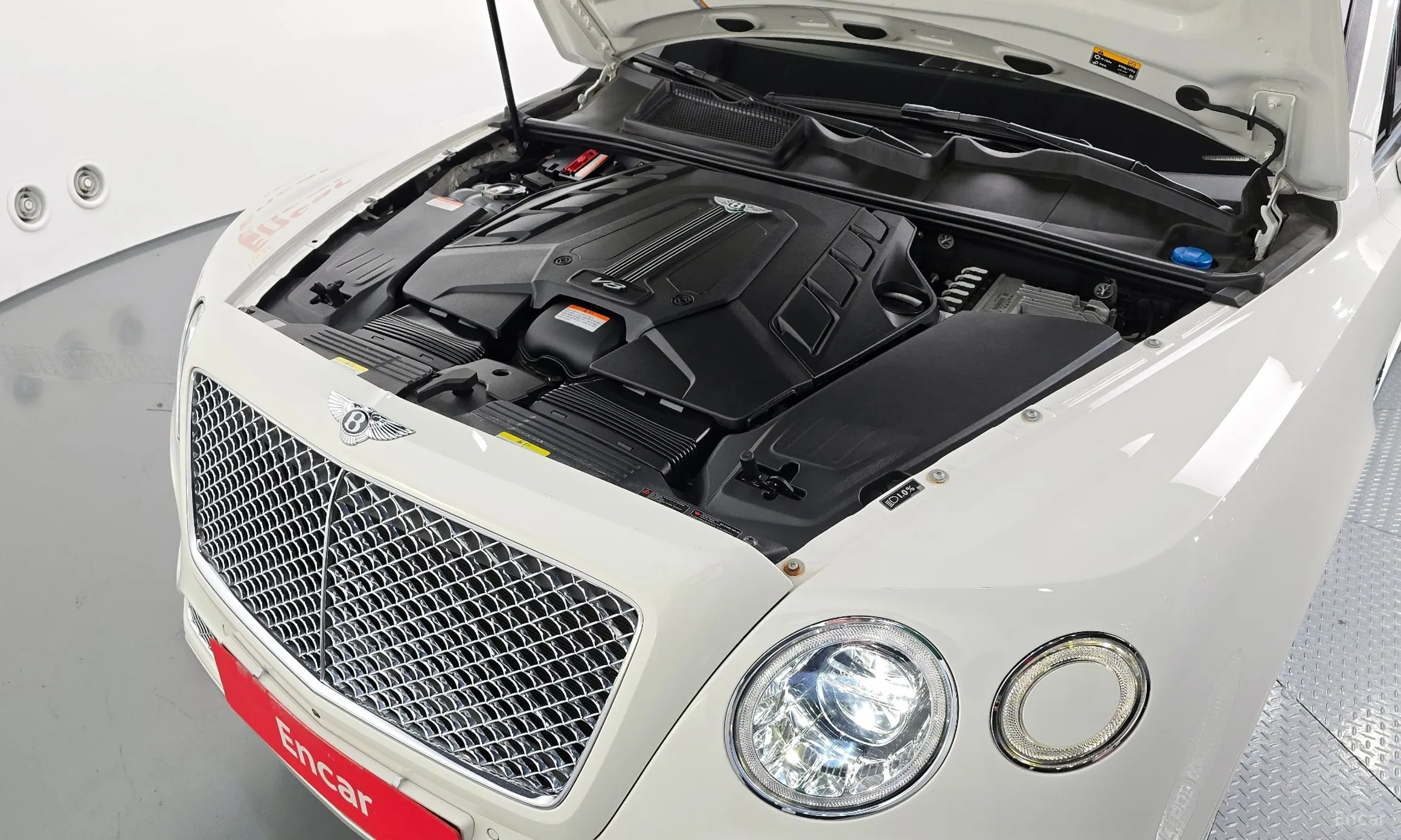 Bentley Bentayga превью 6