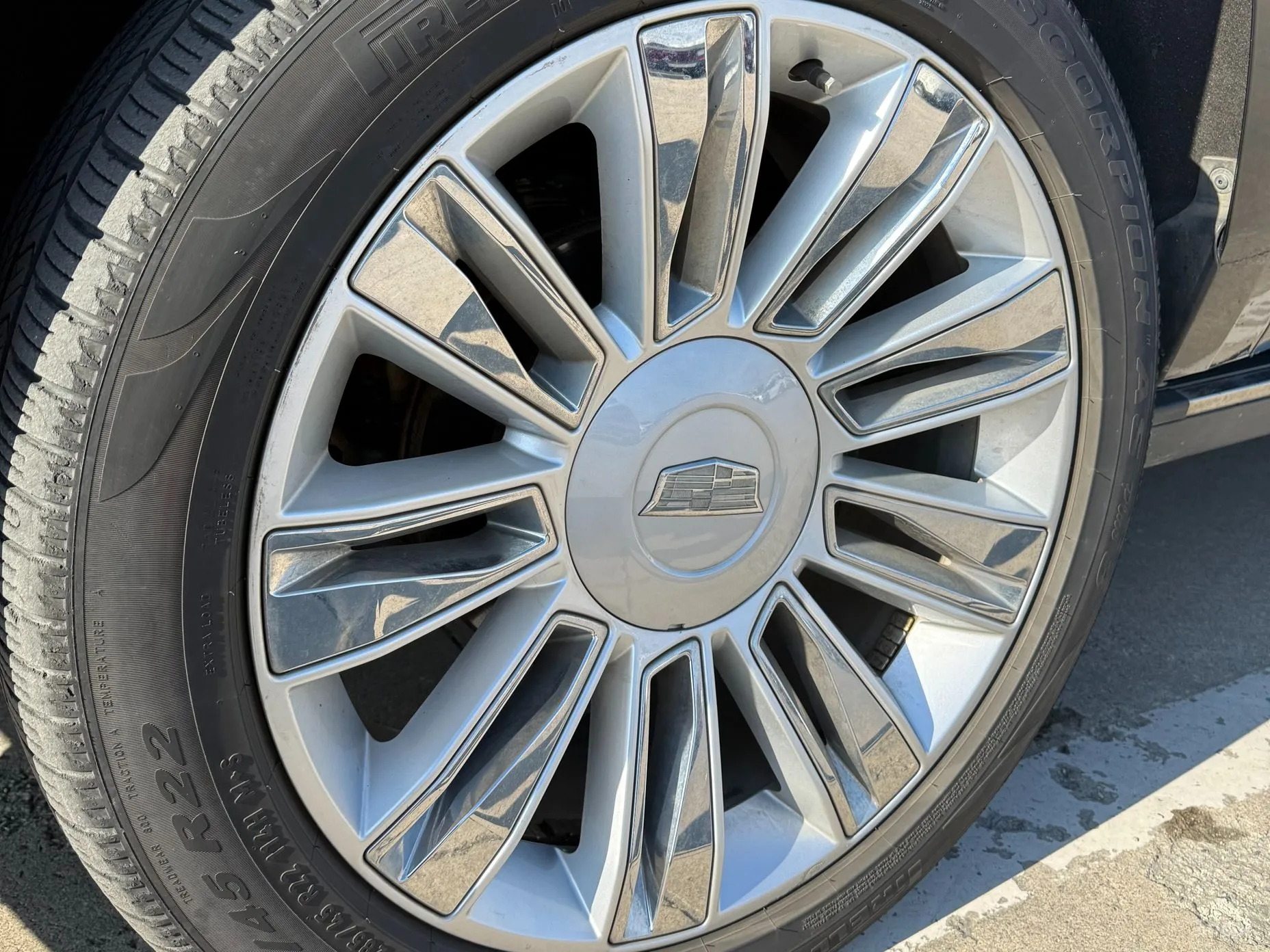 Cadillac Escalade превью 5