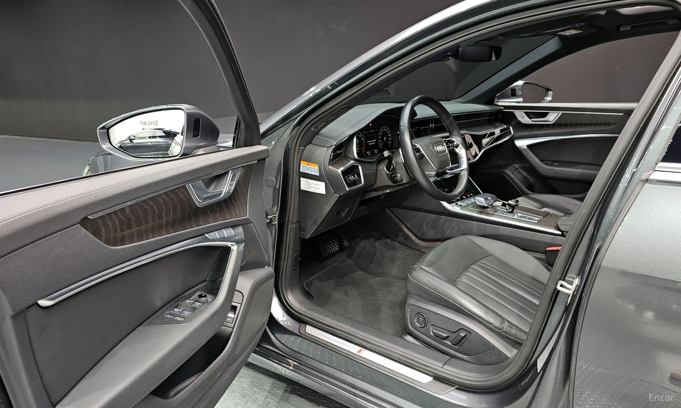 Audi A6 (C8) превью 11