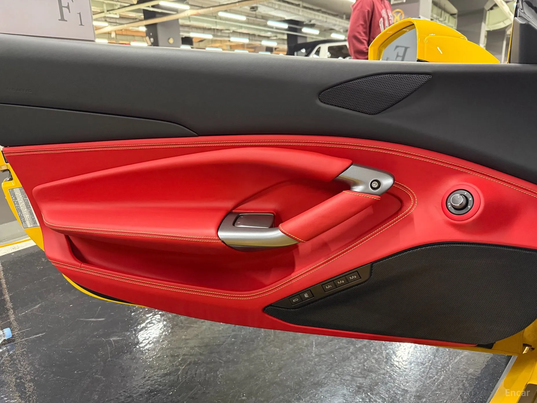 Ferrari F8 Spider превью 11