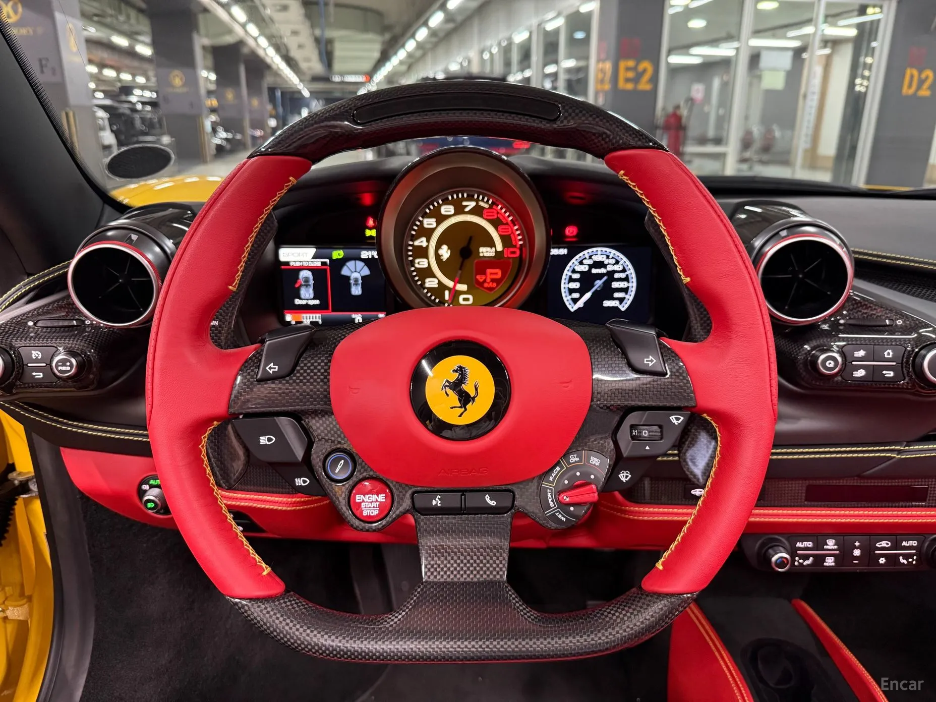 Ferrari F8 Spider превью 12