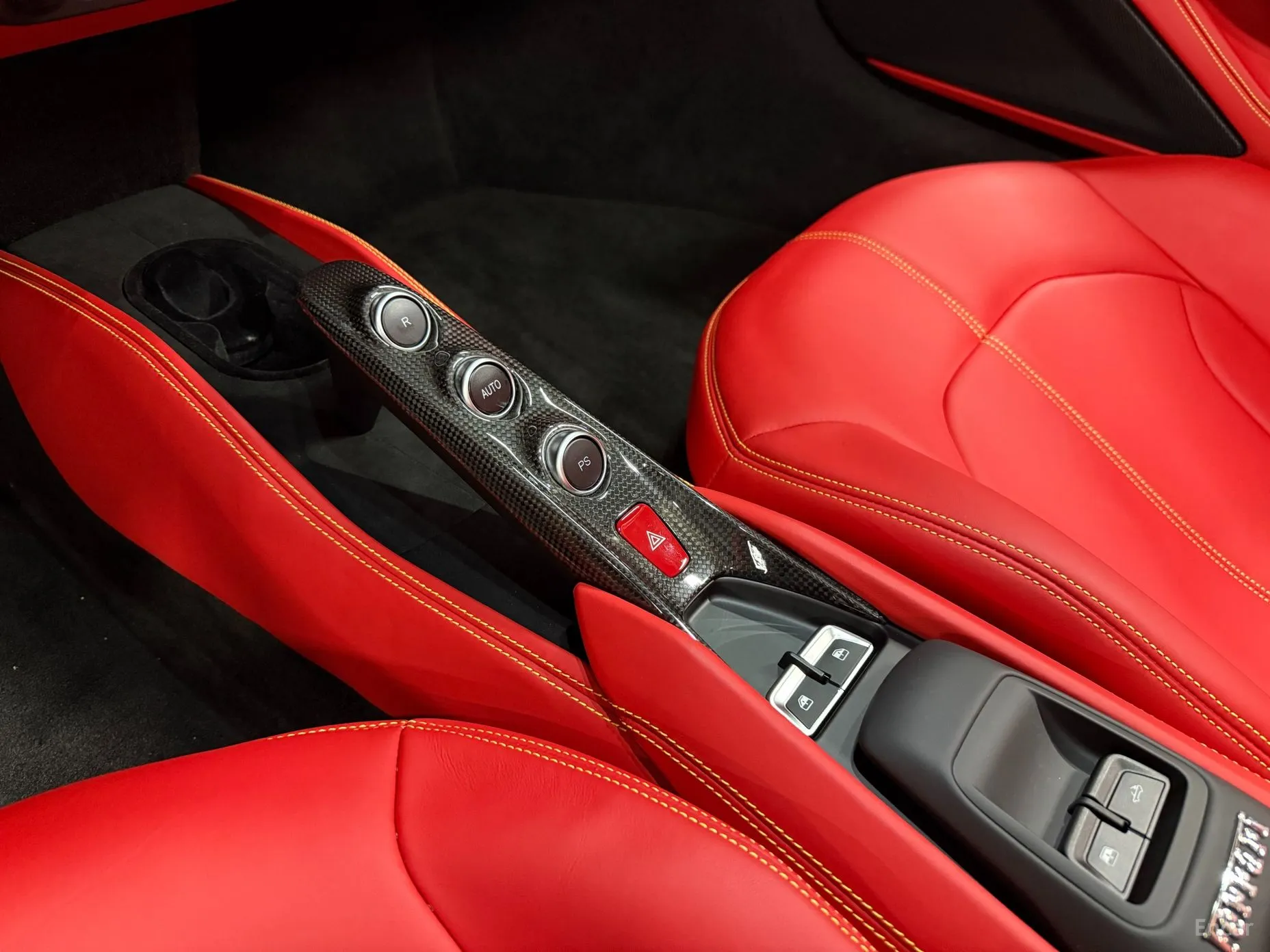 Ferrari F8 Spider превью 16