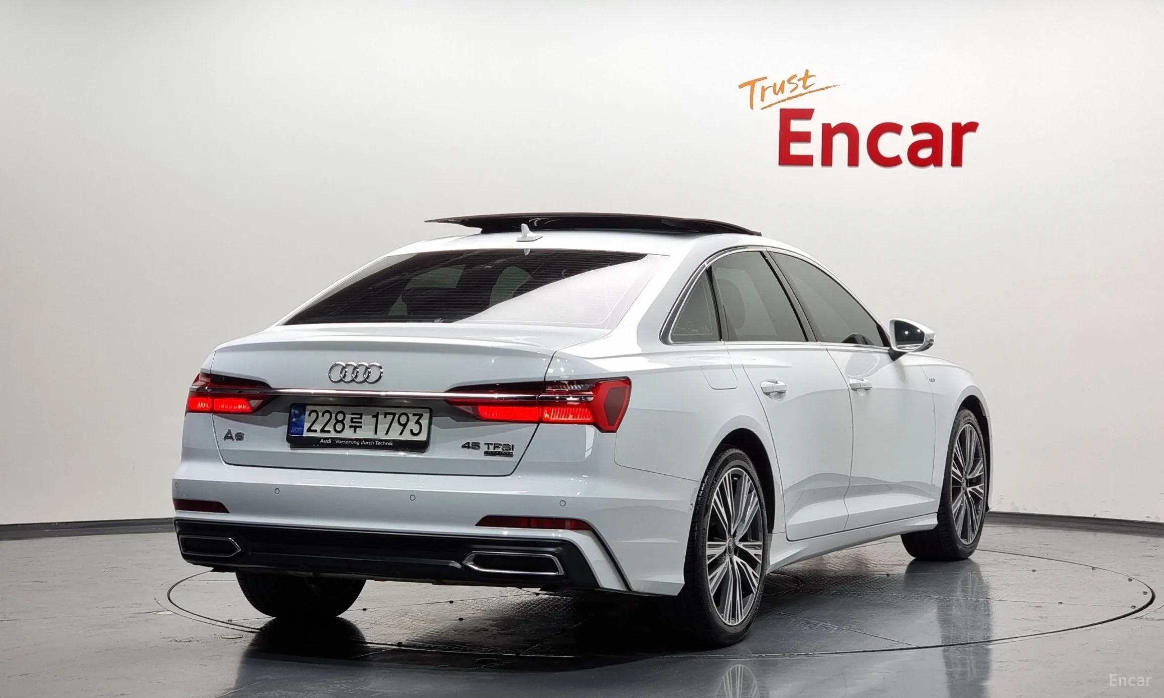 Audi A6 (C8)