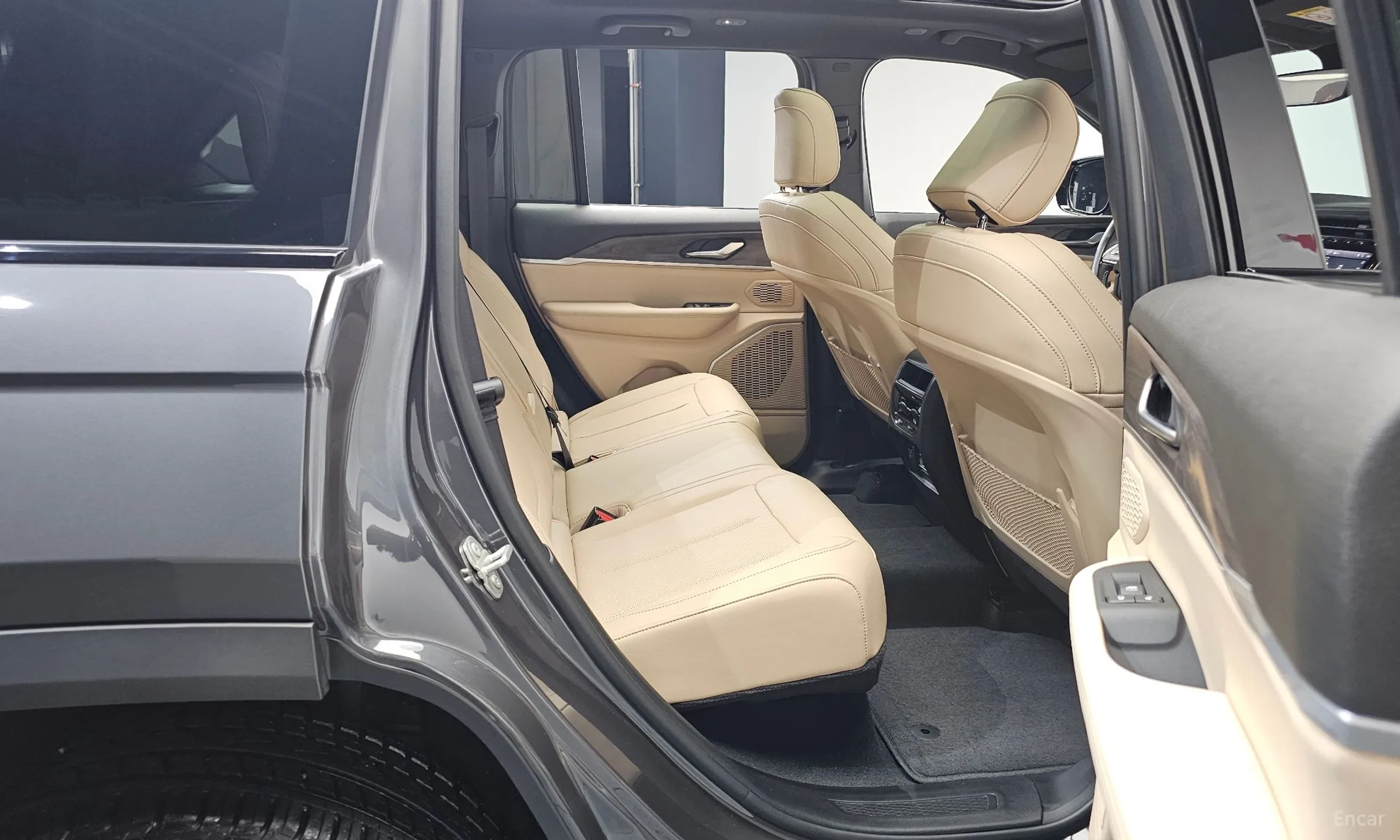 Jeep Grand Cherokee (WL) превью 12