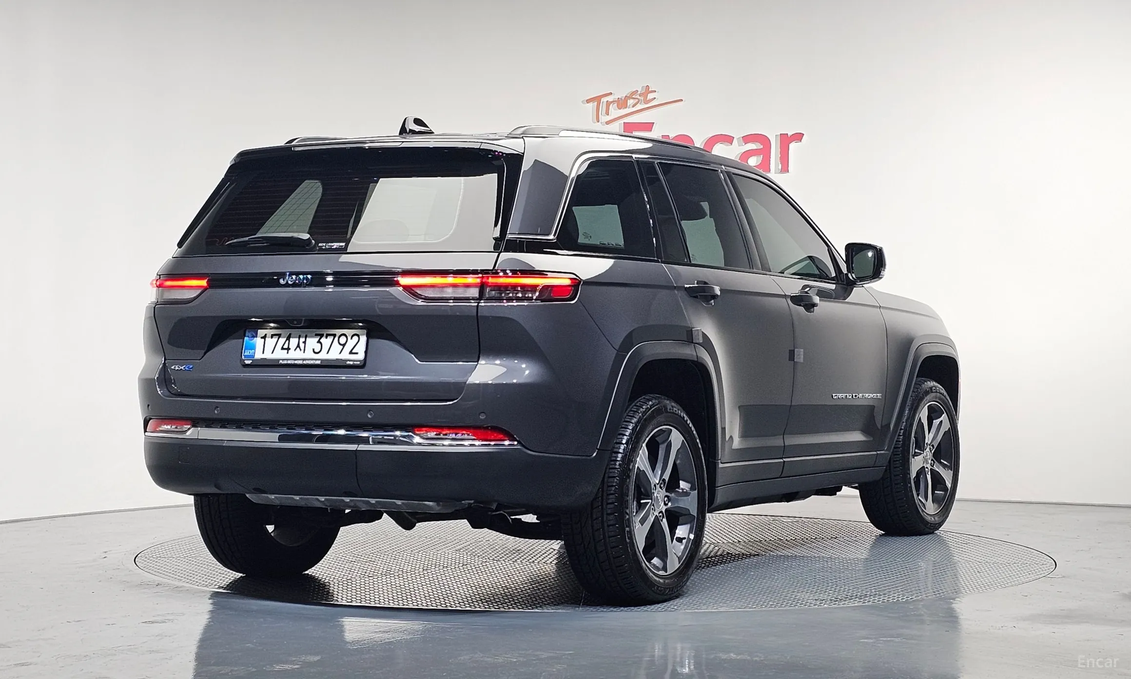 Jeep Grand Cherokee (WL) превью 2