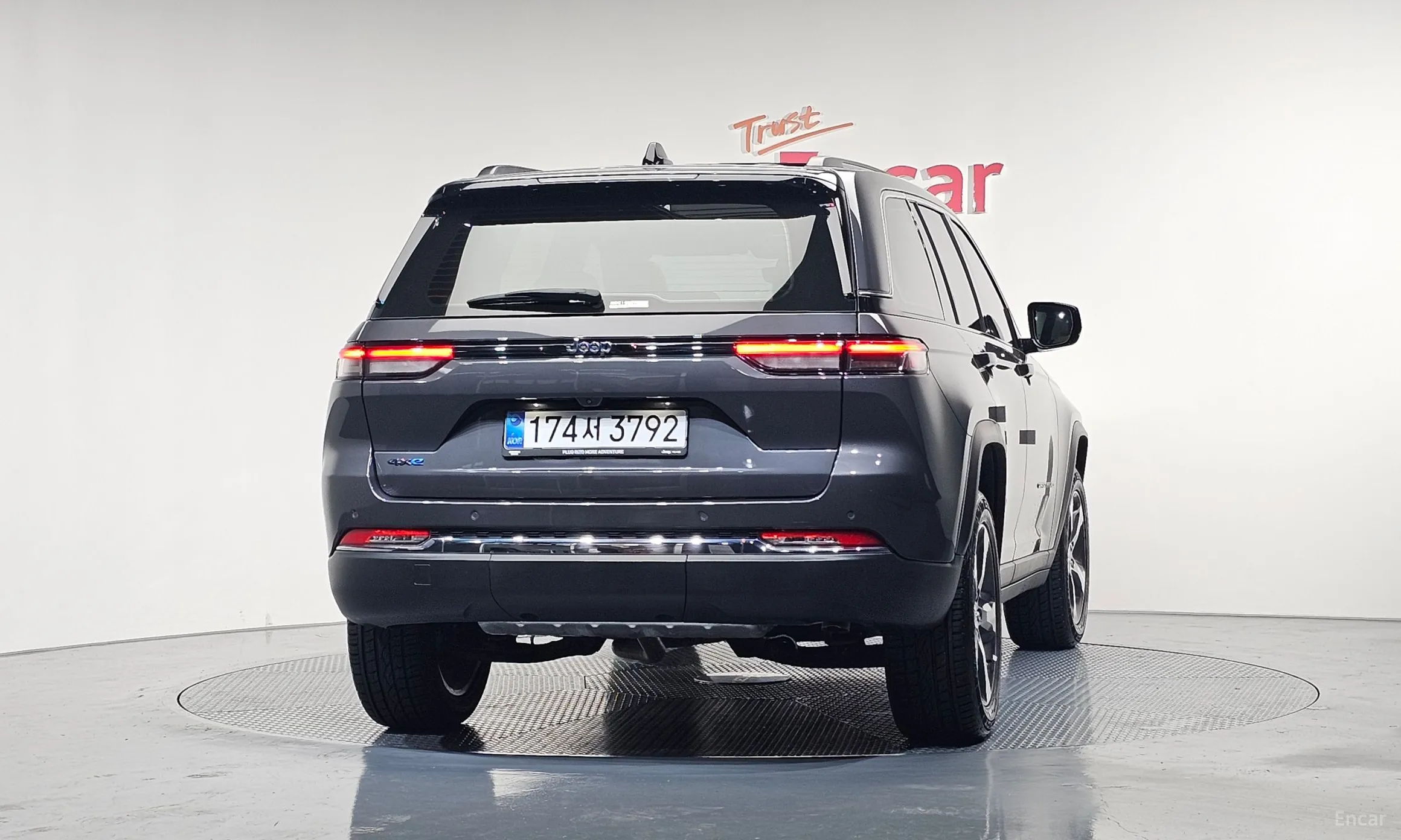 Jeep Grand Cherokee (WL) превью 4