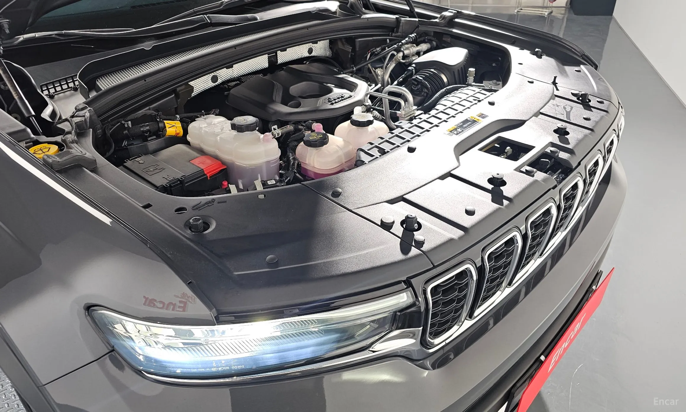 Jeep Grand Cherokee (WL) превью 6