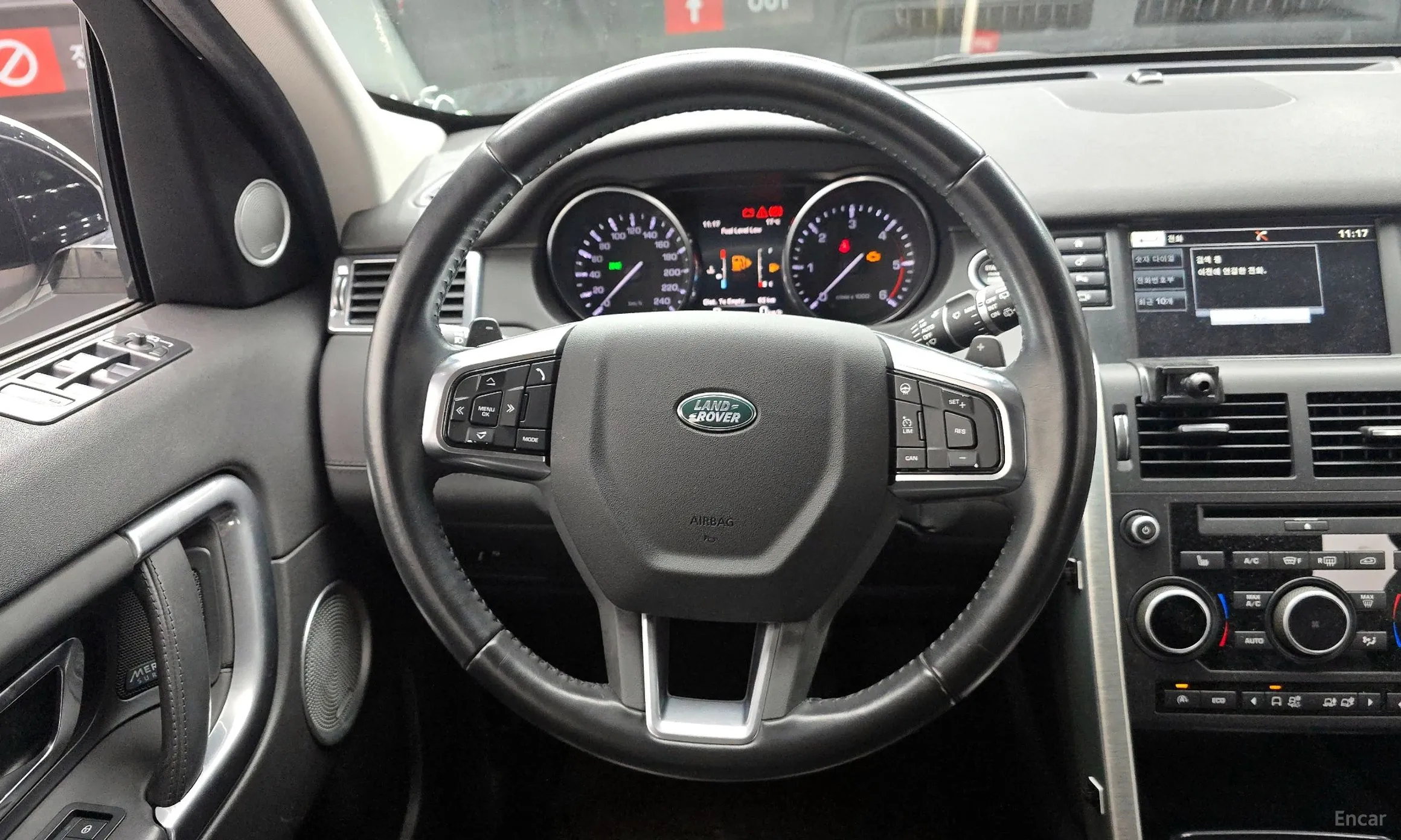 Land Rover Discovery Sports превью 13