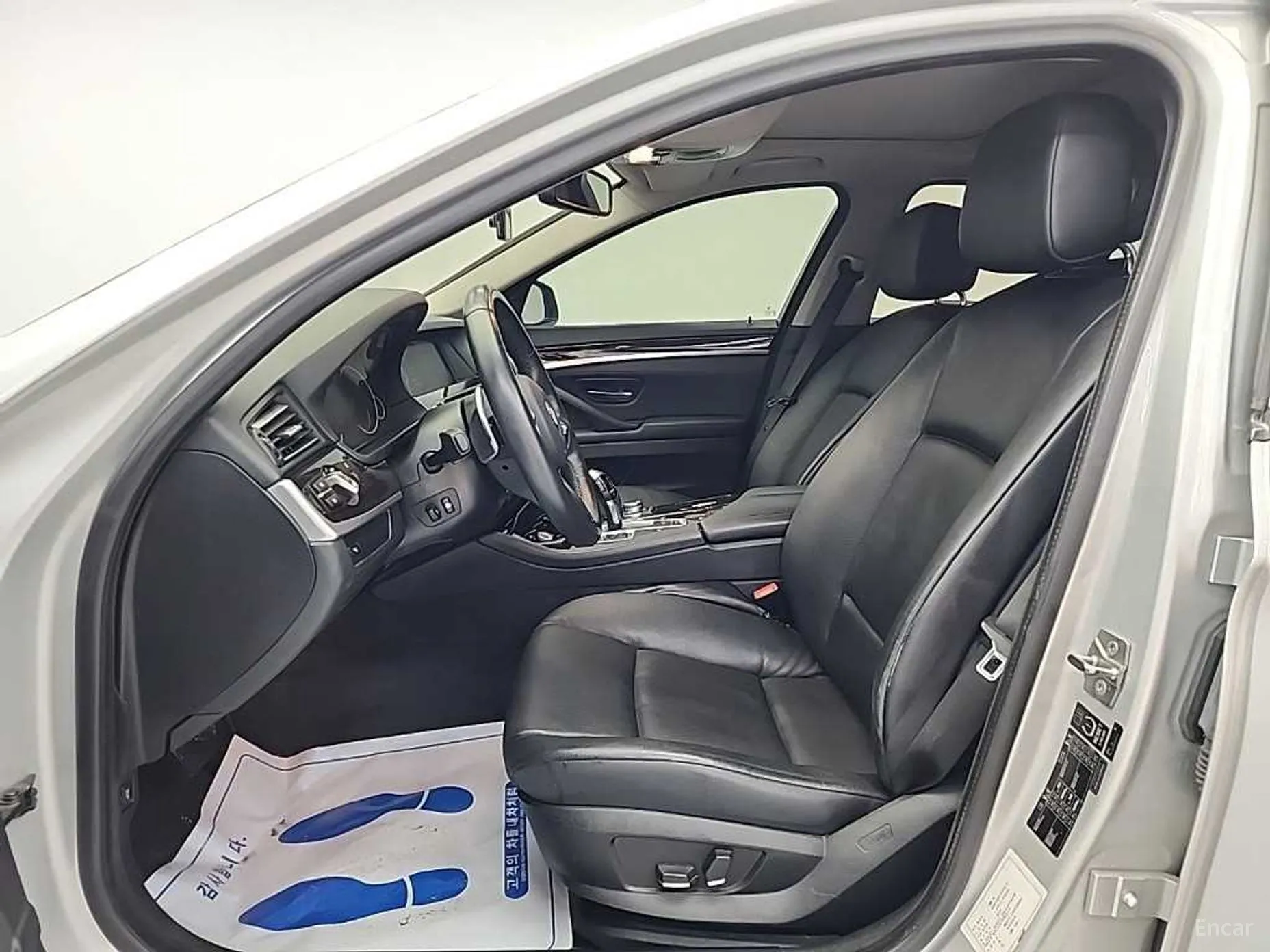 BMW 5 Series (F10) превью 11