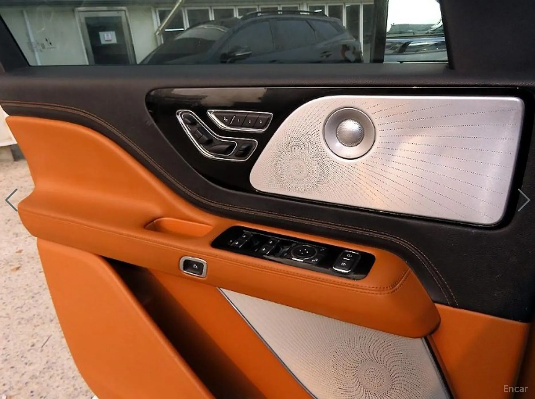 Lincoln Aviator 2nd Generation превью 11