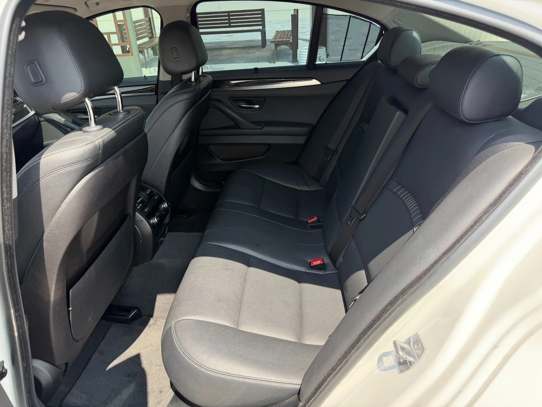 BMW 5 Series (F10) превью 11