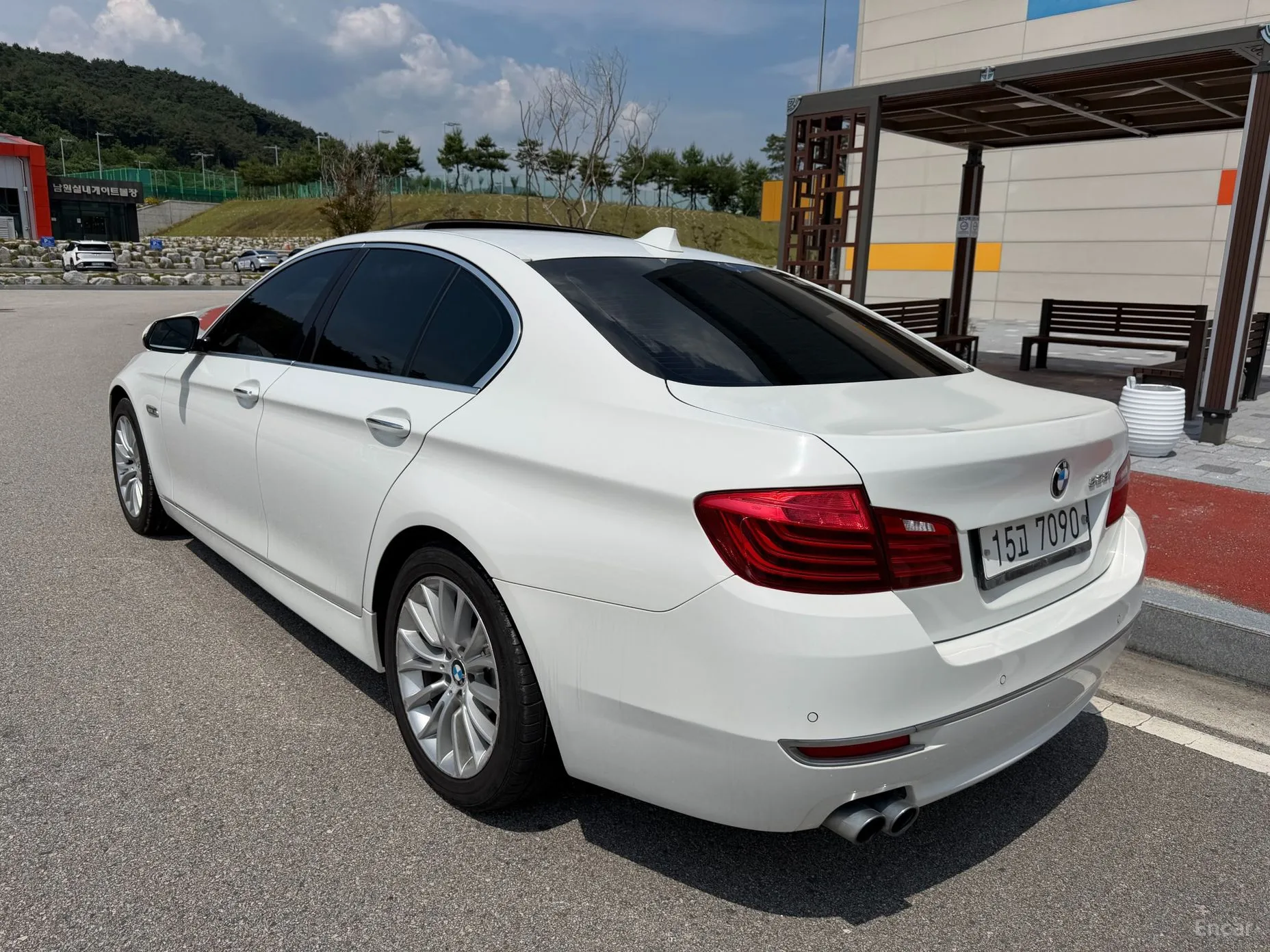 BMW 5 Series (F10) превью 4