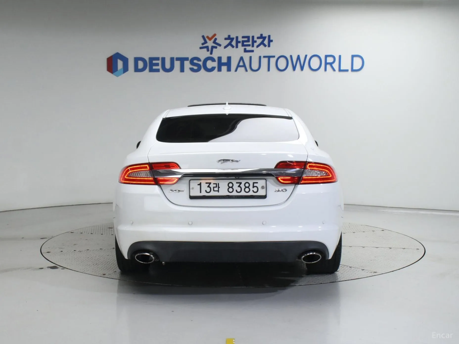 Jaguar New XF превью 4