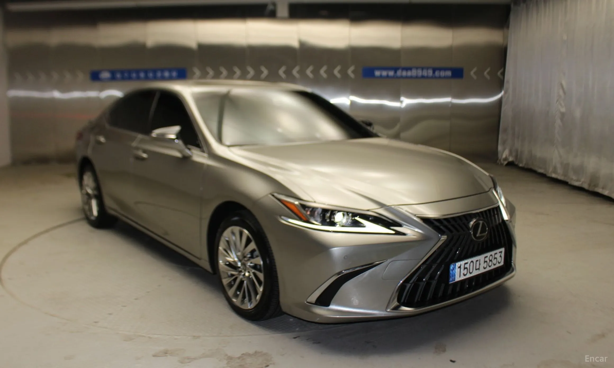 Lexus ES300h 7th Generation превью 19