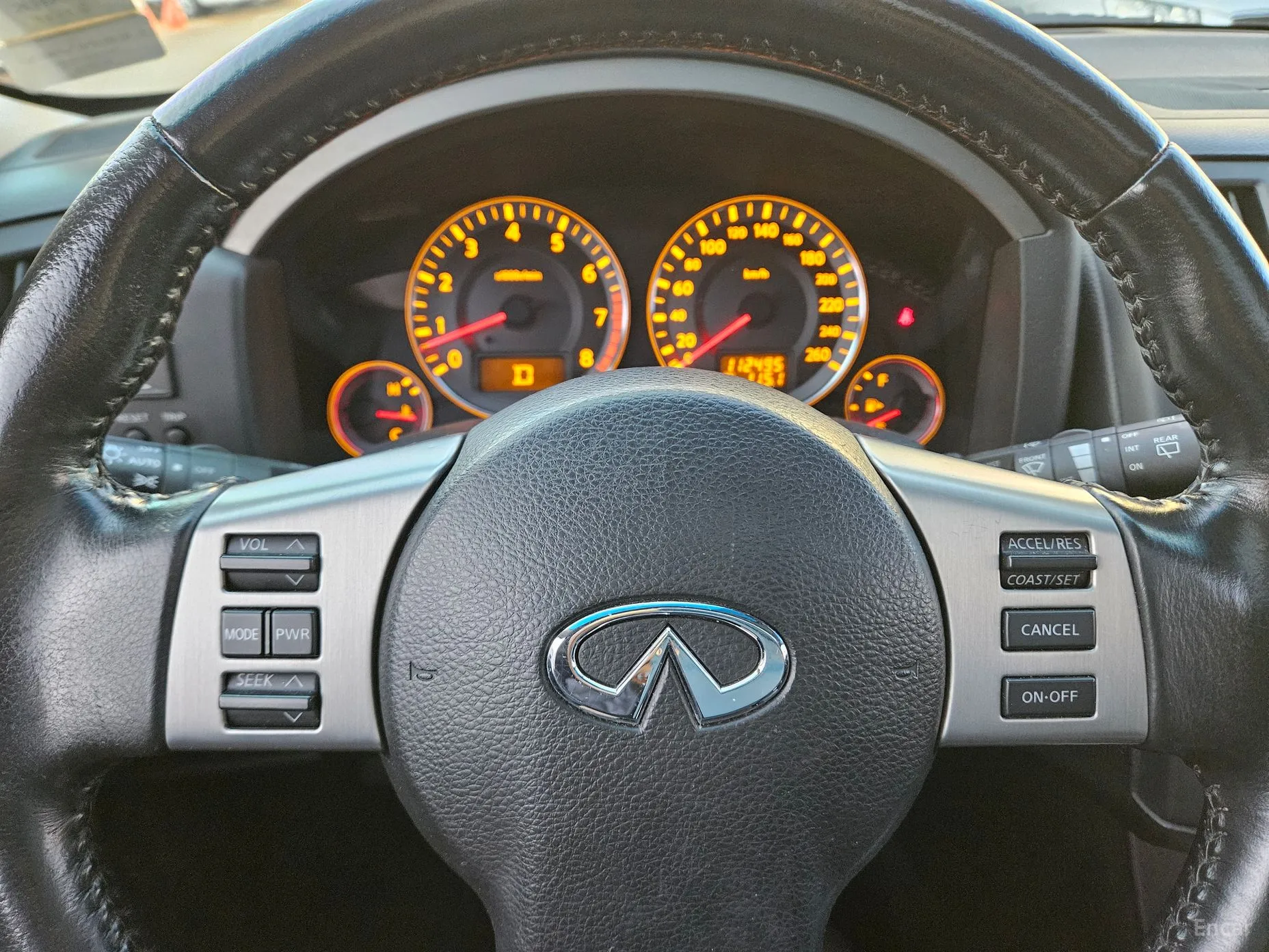 Infiniti FX35 превью 16