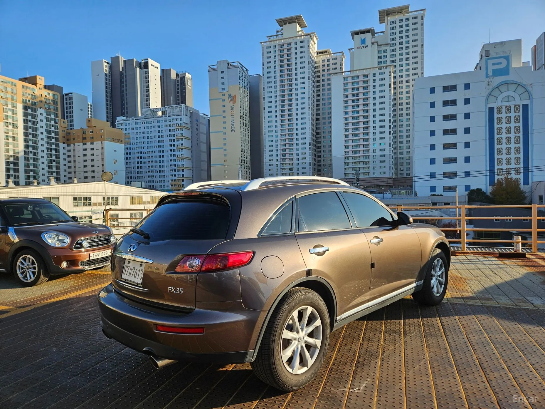 Infiniti FX35 превью 4