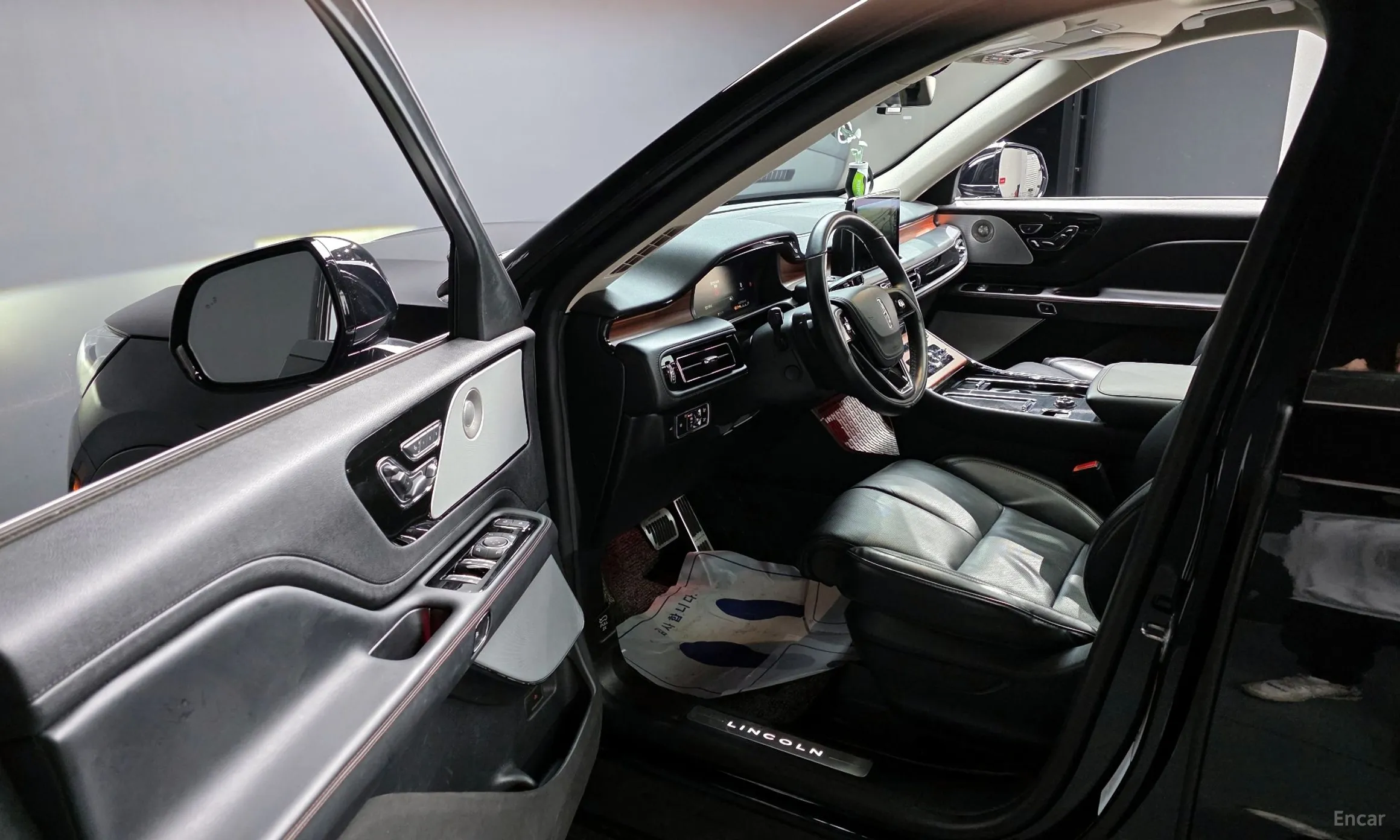 Lincoln Aviator 2nd Generation превью 11