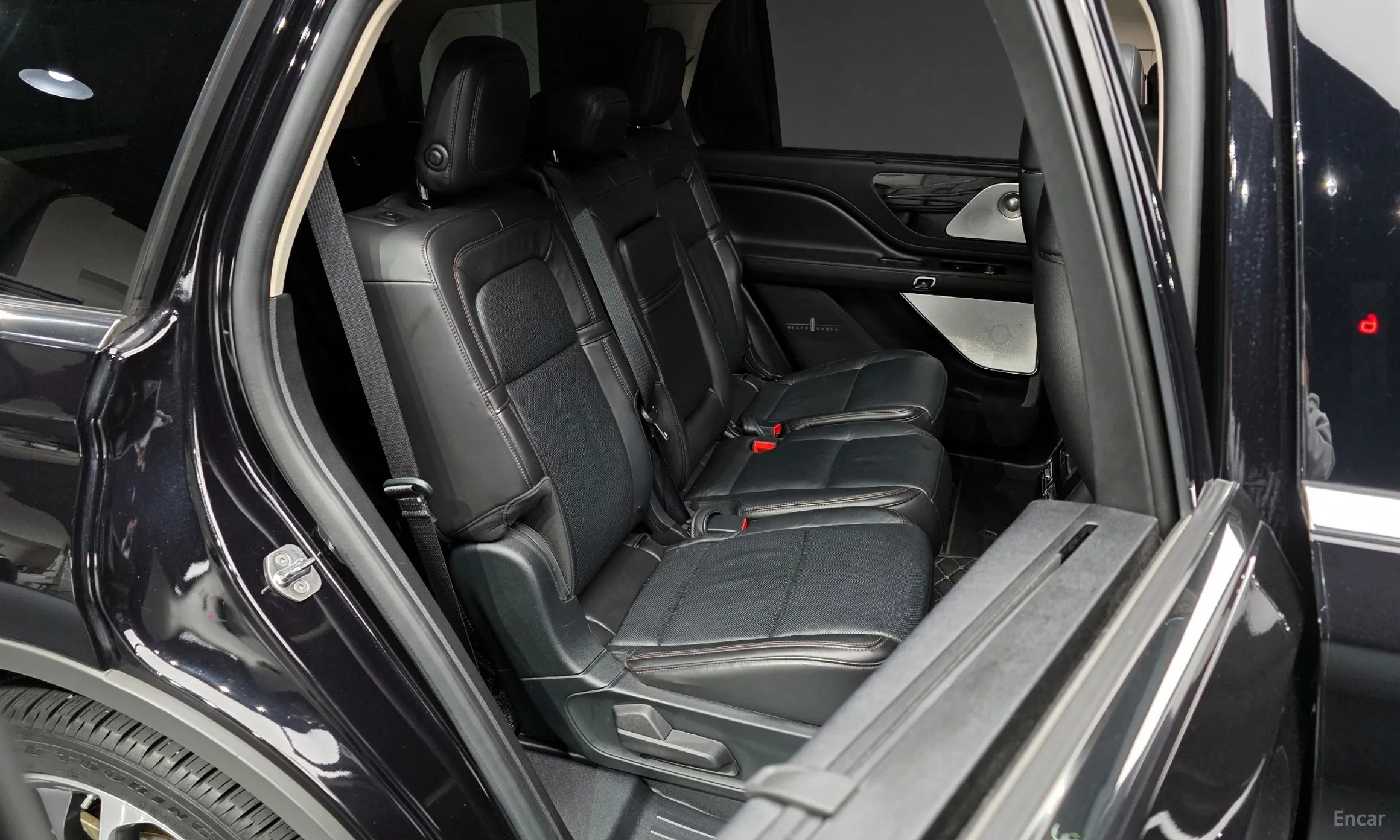 Lincoln Aviator 2nd Generation превью 12