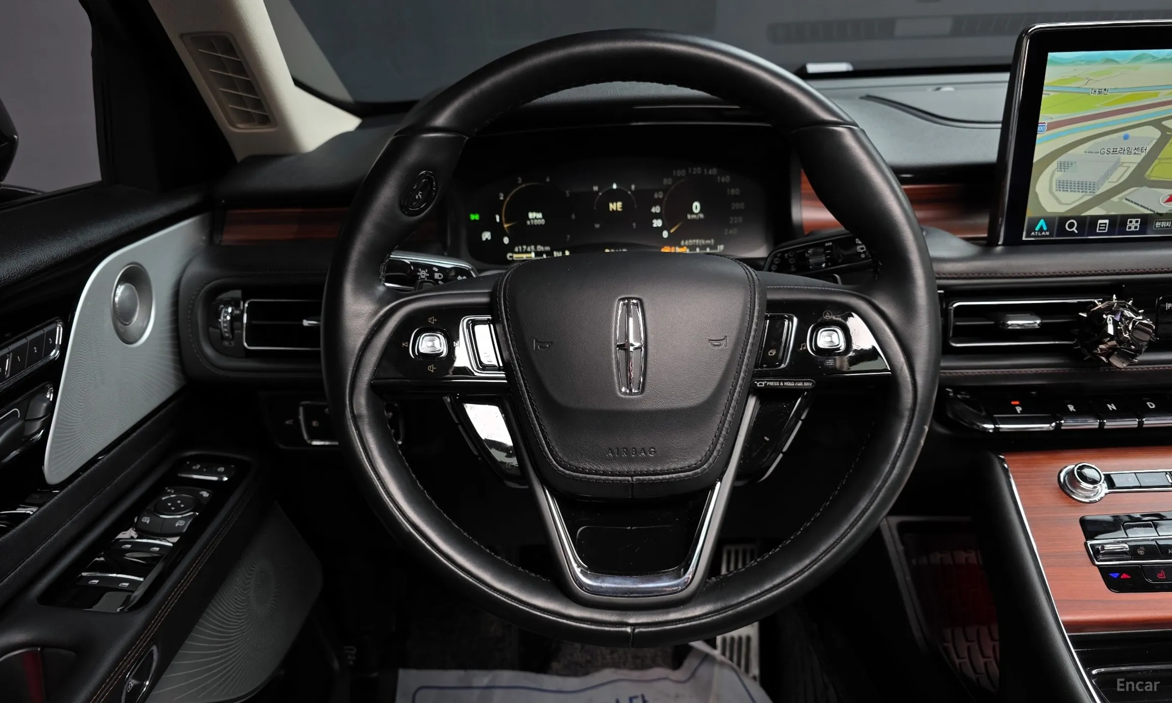 Lincoln Aviator 2nd Generation превью 13