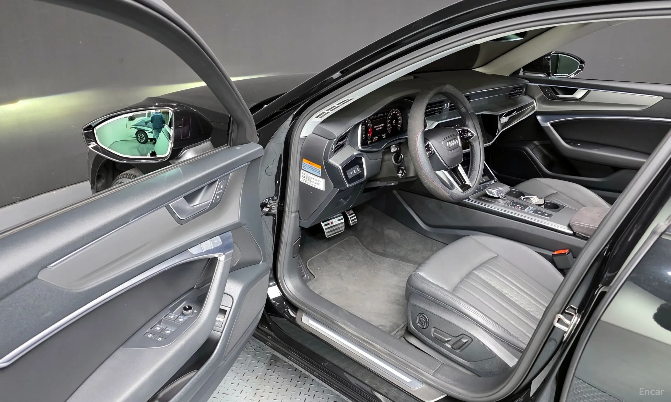 Audi A6 (C8) превью 10