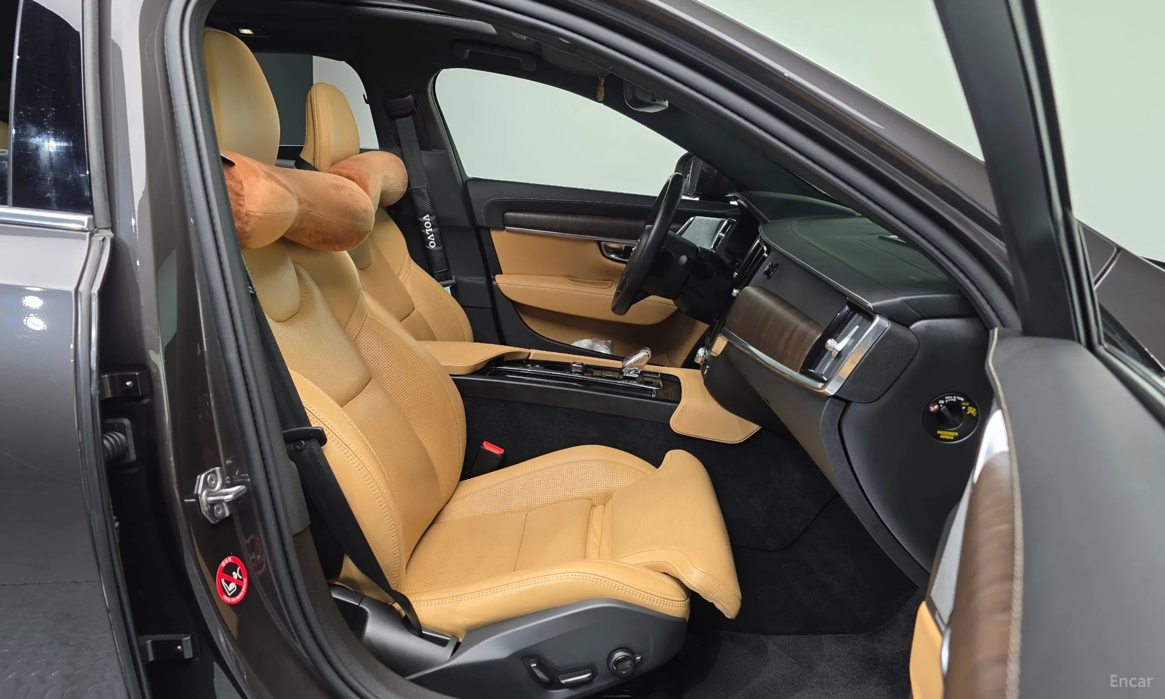 Volvo S90 превью 10