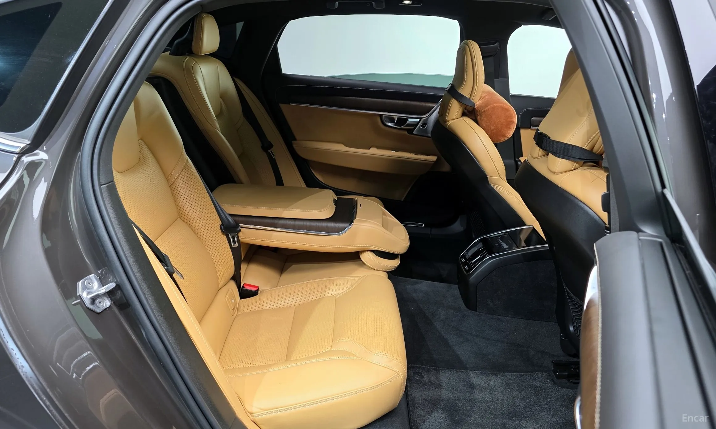 Volvo S90 превью 12