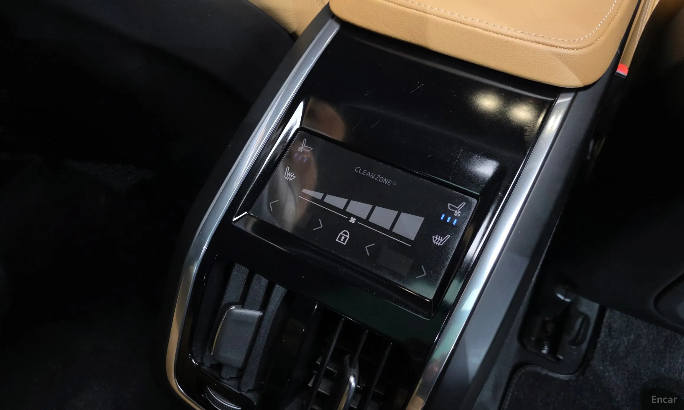 Volvo S90 превью 17