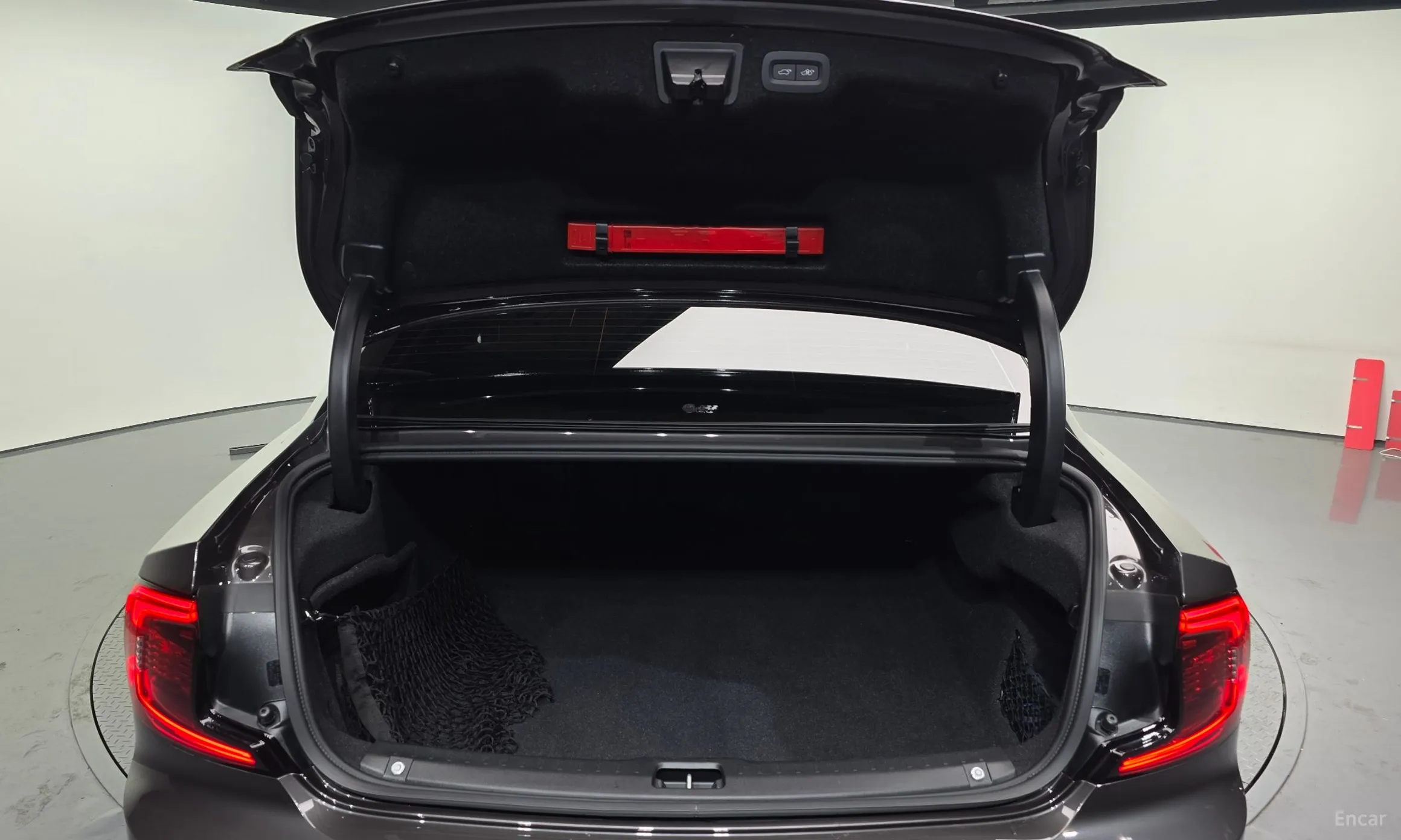 Volvo S90 превью 20
