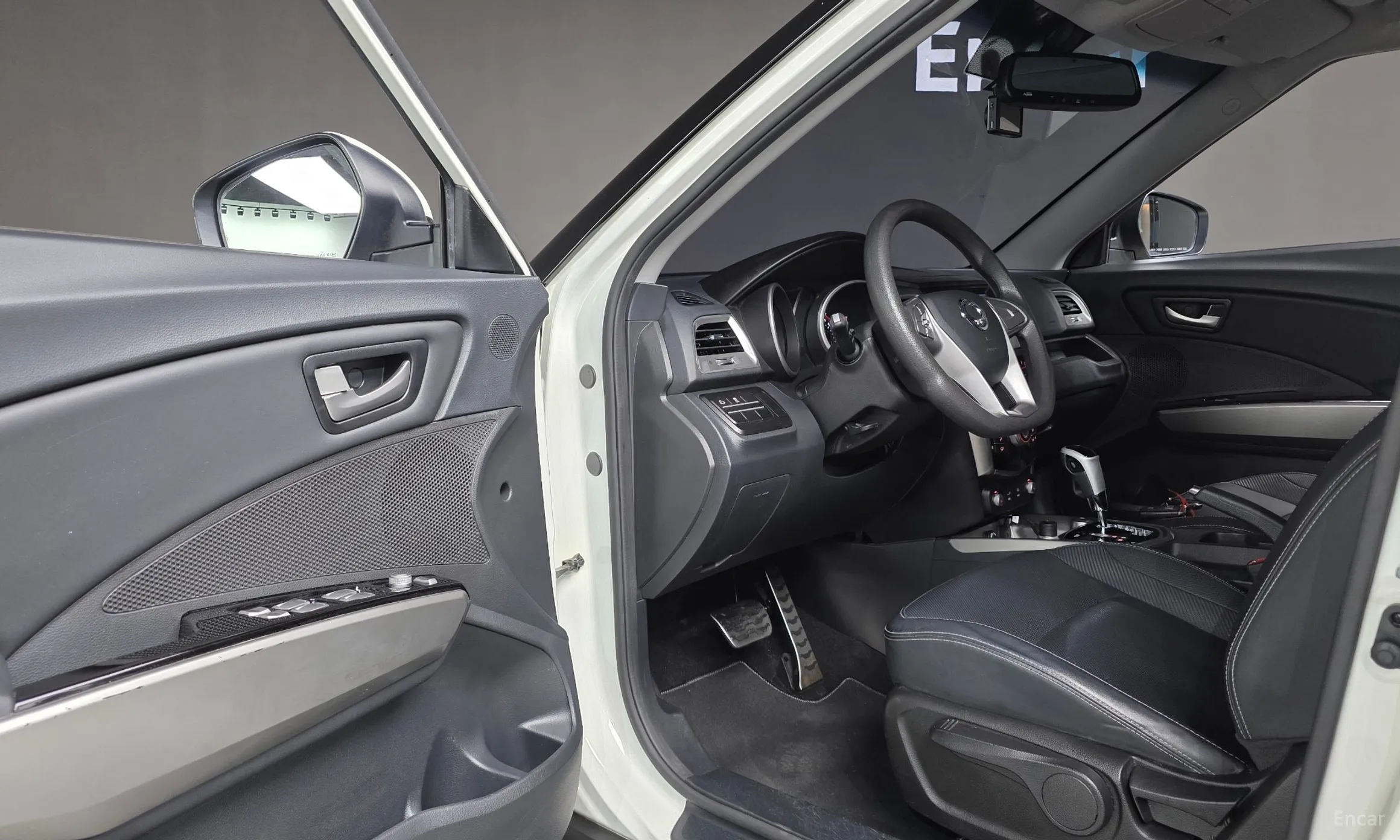 KG Mobility (SsangYong) Tivoli, Lazio превью 11
