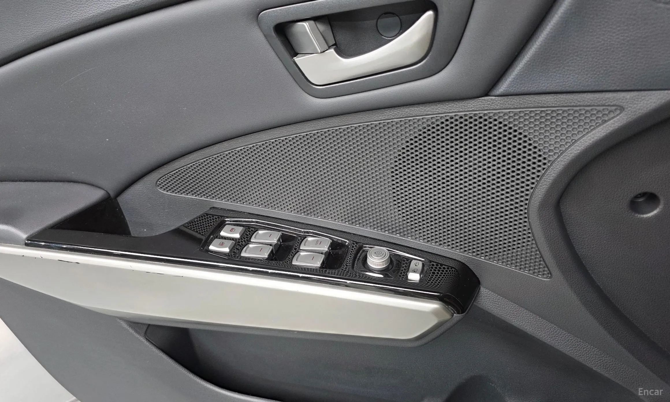 KG Mobility (SsangYong) Tivoli, Lazio превью 12