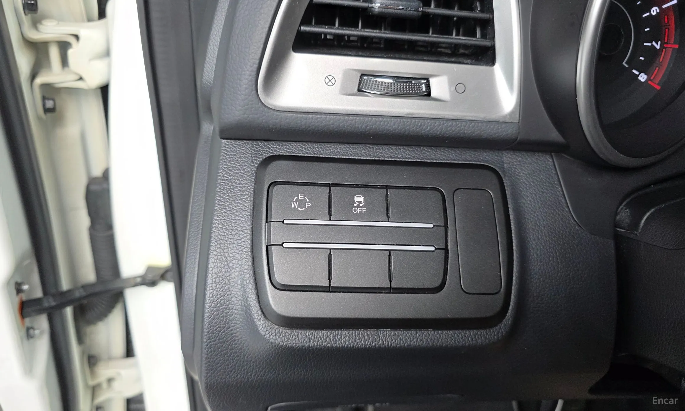 KG Mobility (SsangYong) Tivoli, Lazio превью 13