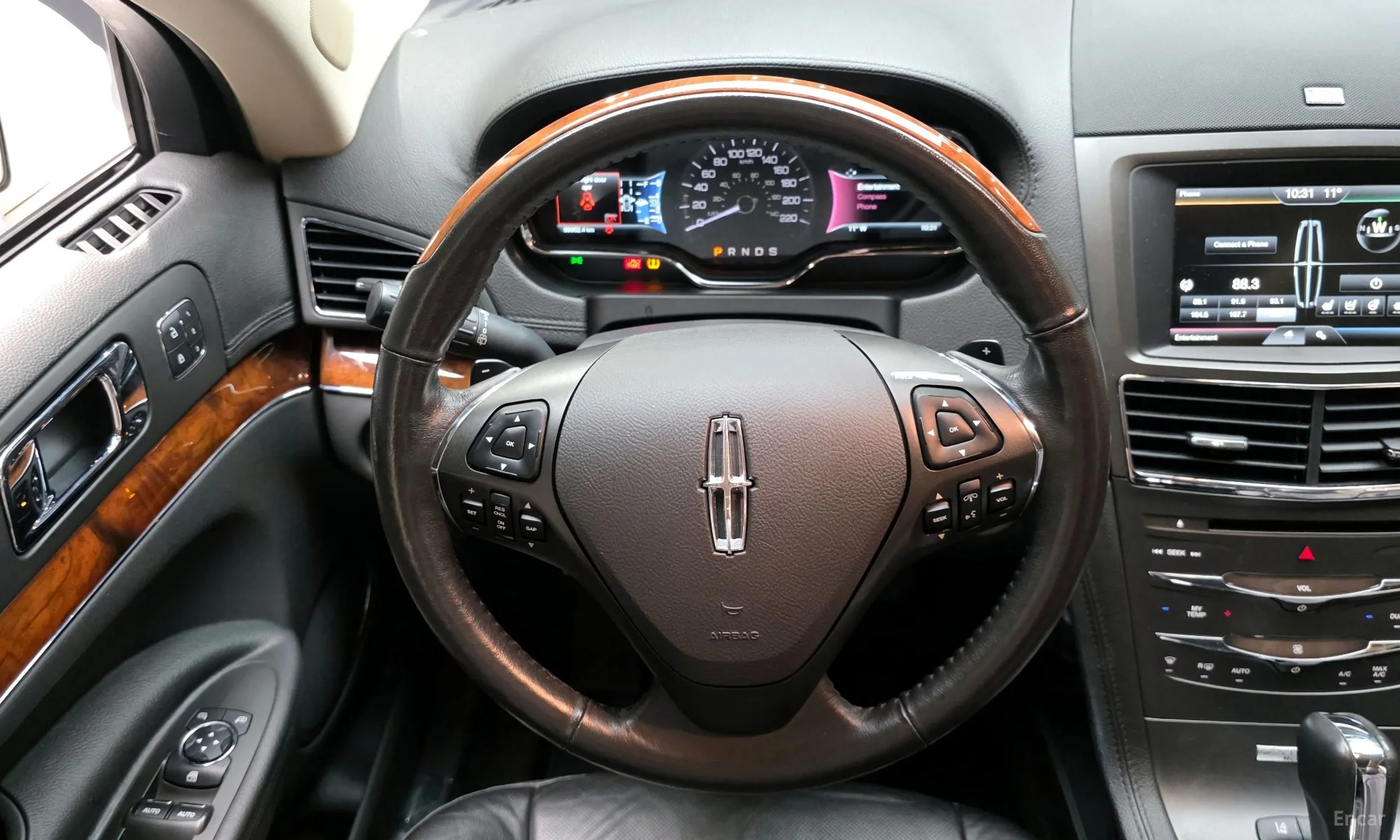 Lincoln MKT превью 13
