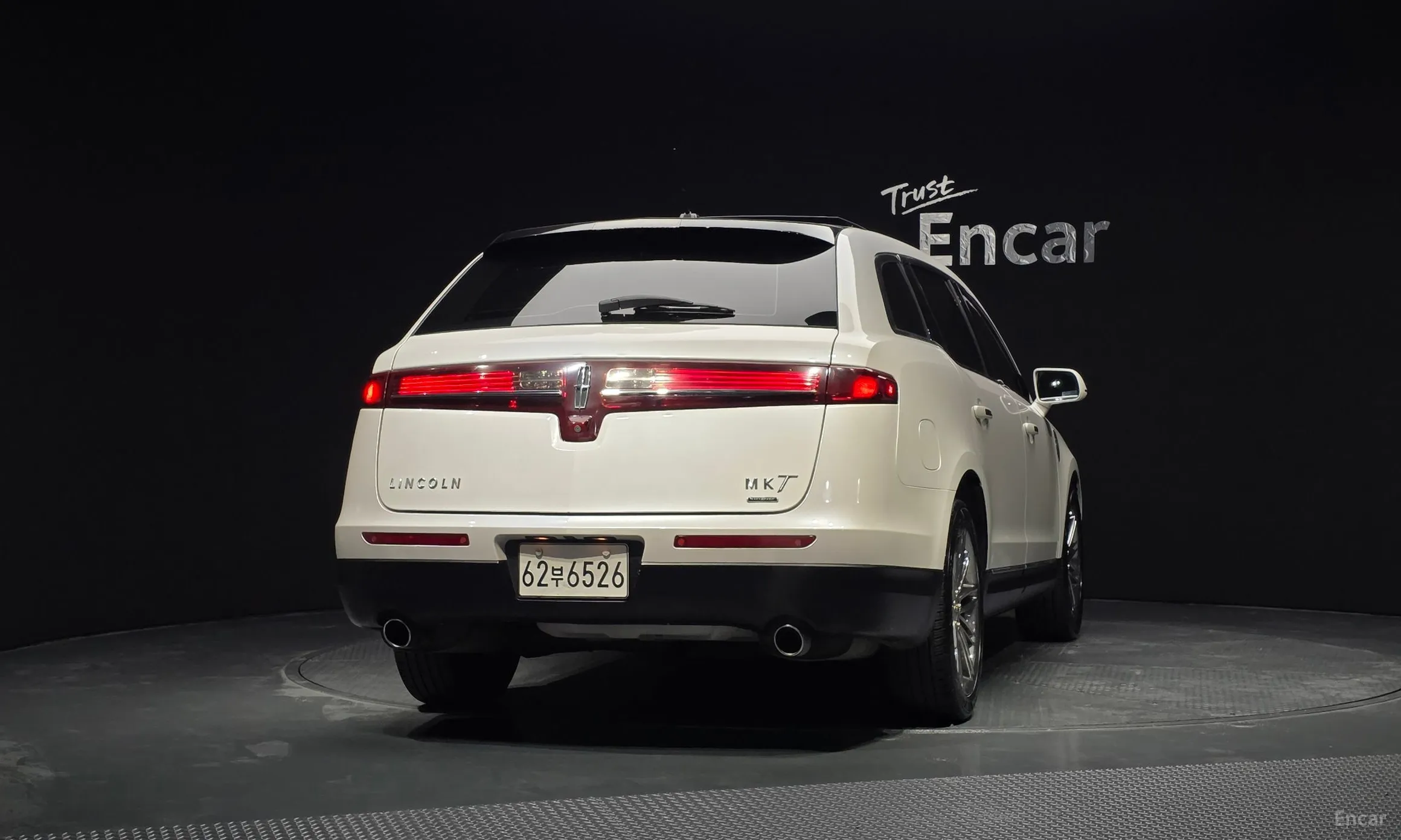 Lincoln MKT превью 4
