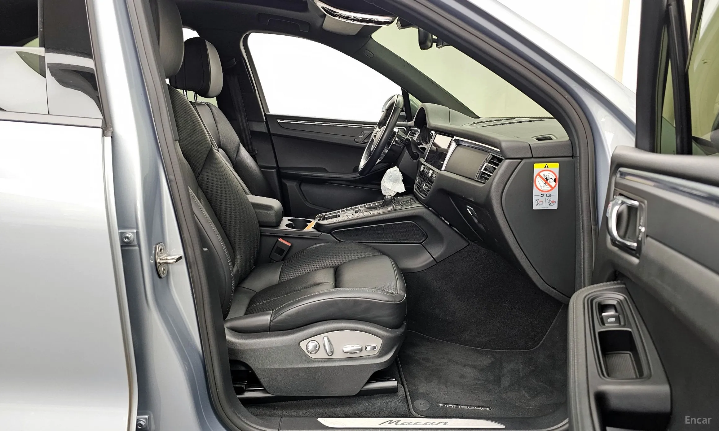 Porsche Macan превью 11