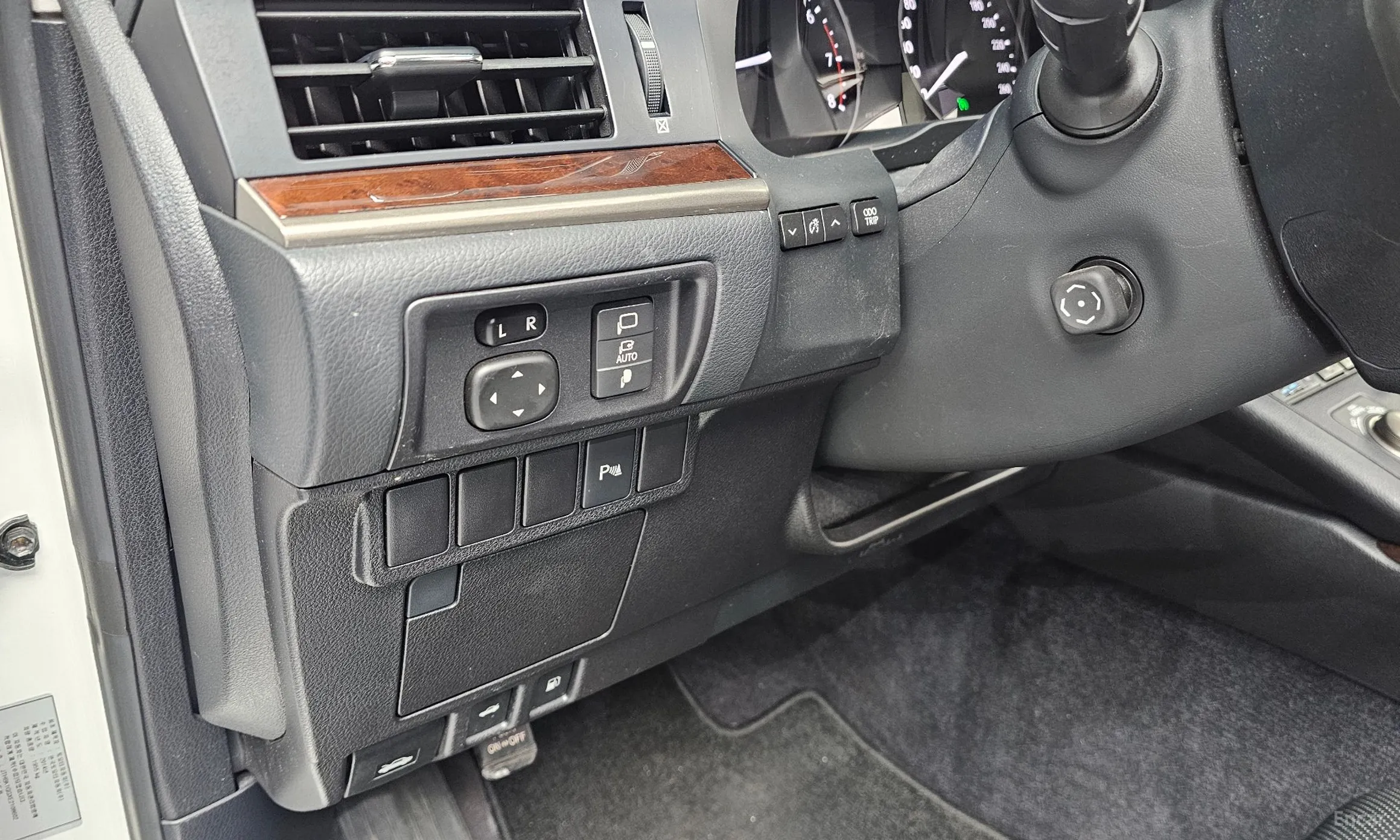 Lexus New ES350 превью 14