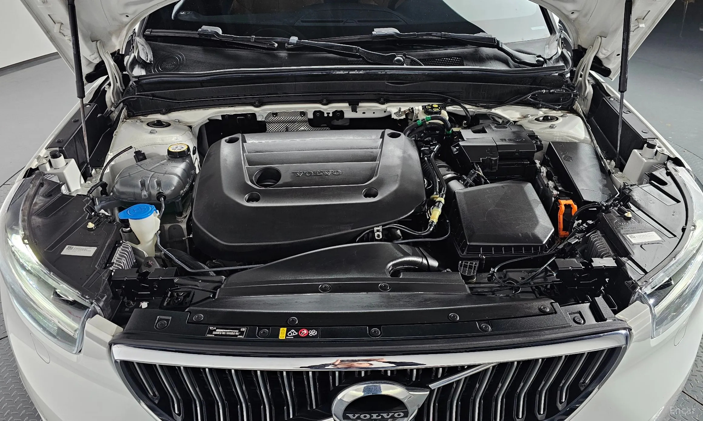 Volvo XC40 превью 6